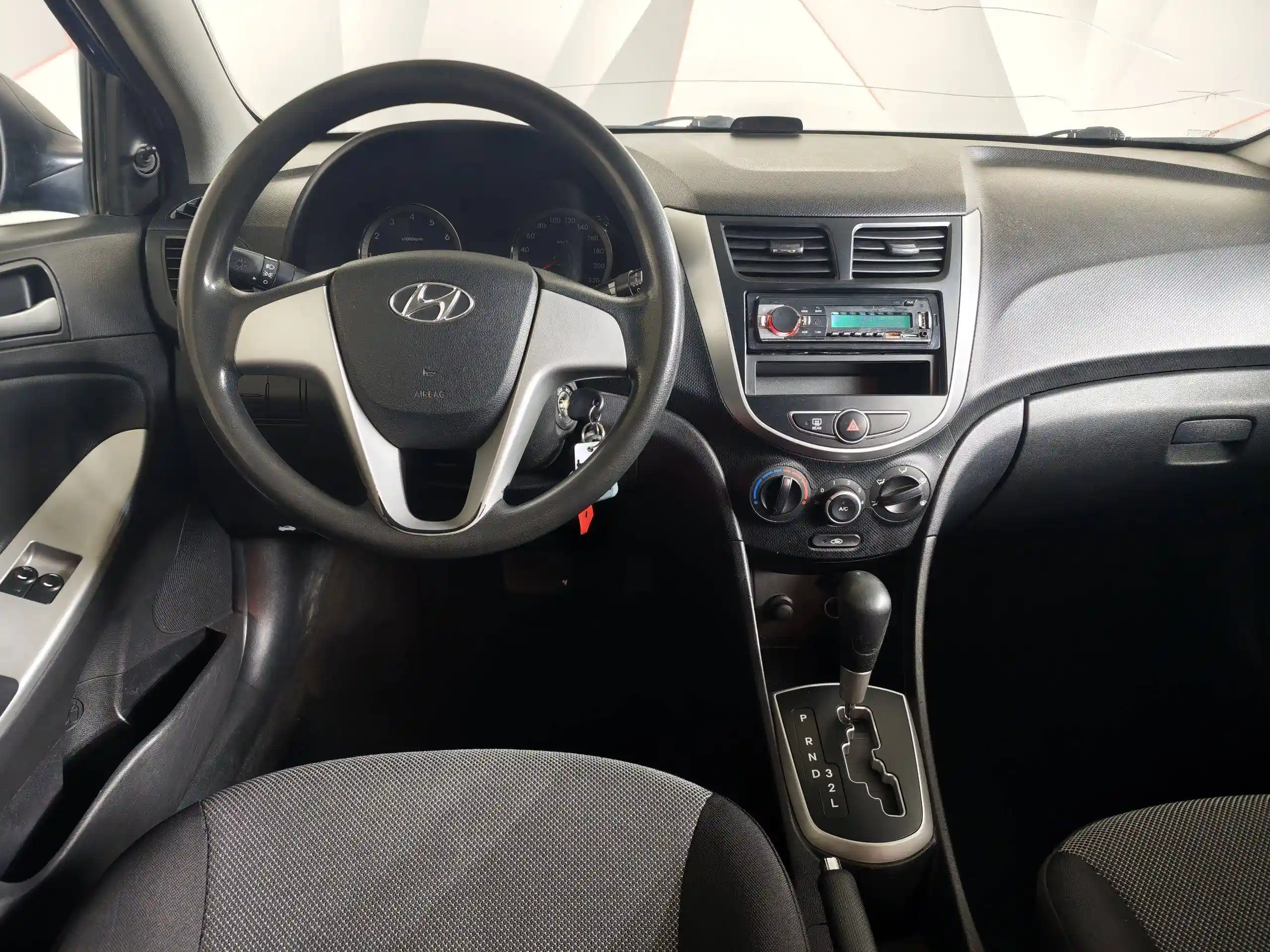Hyundai Solaris 2013