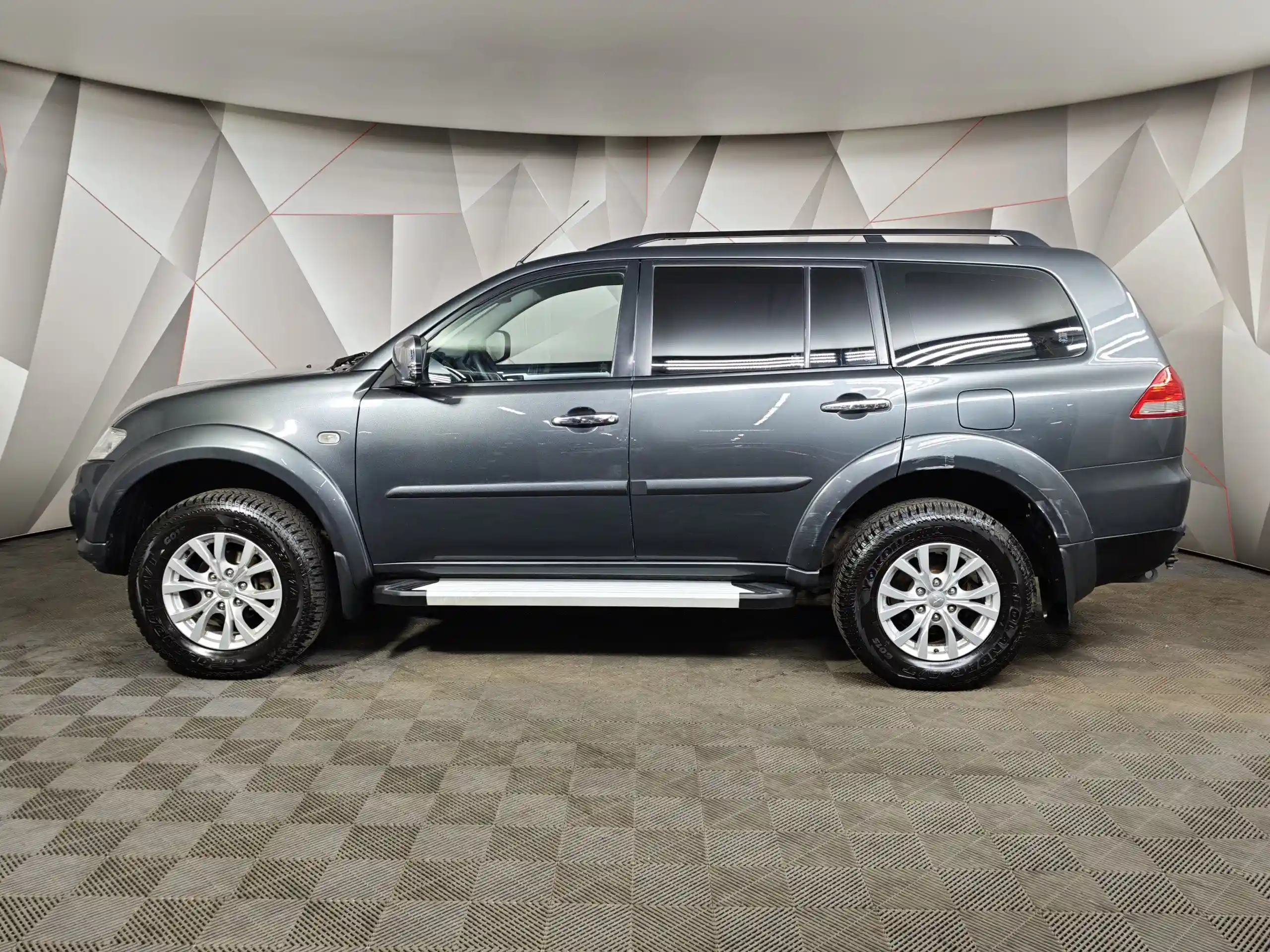 Mitsubishi Pajero Sport 2013