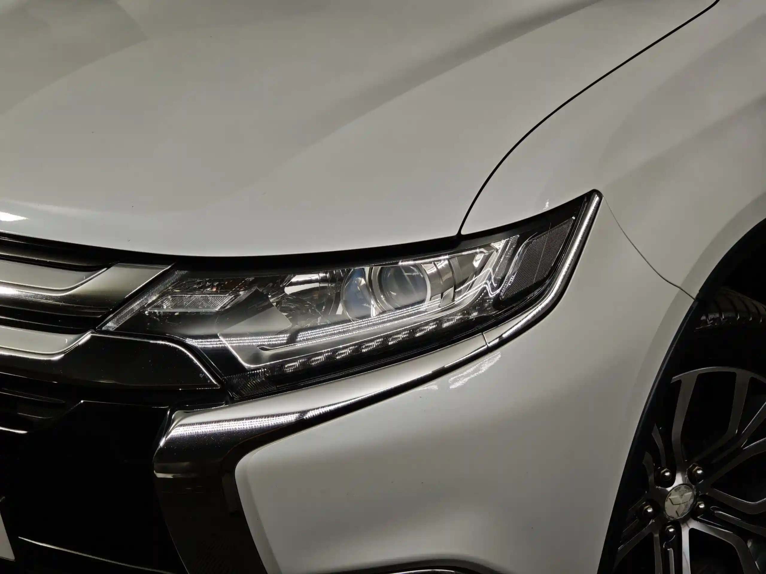 Mitsubishi Outlander 2015