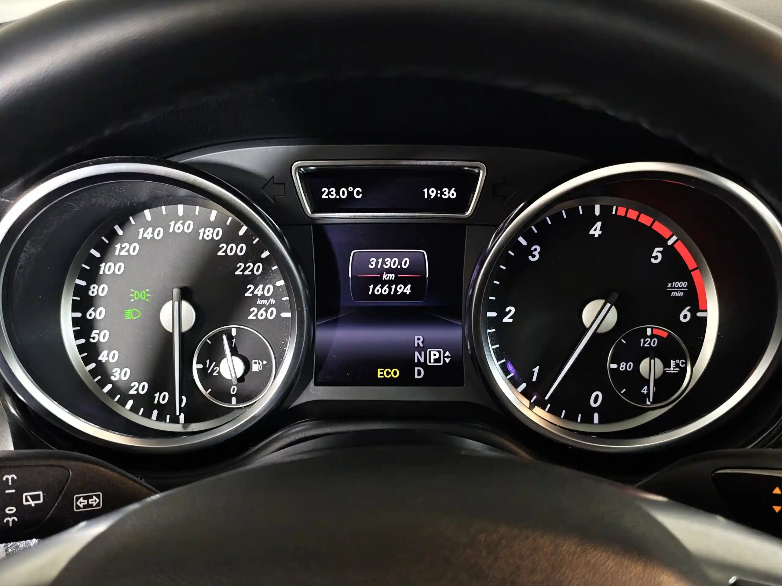 Mercedes-Benz M-Класс 2014