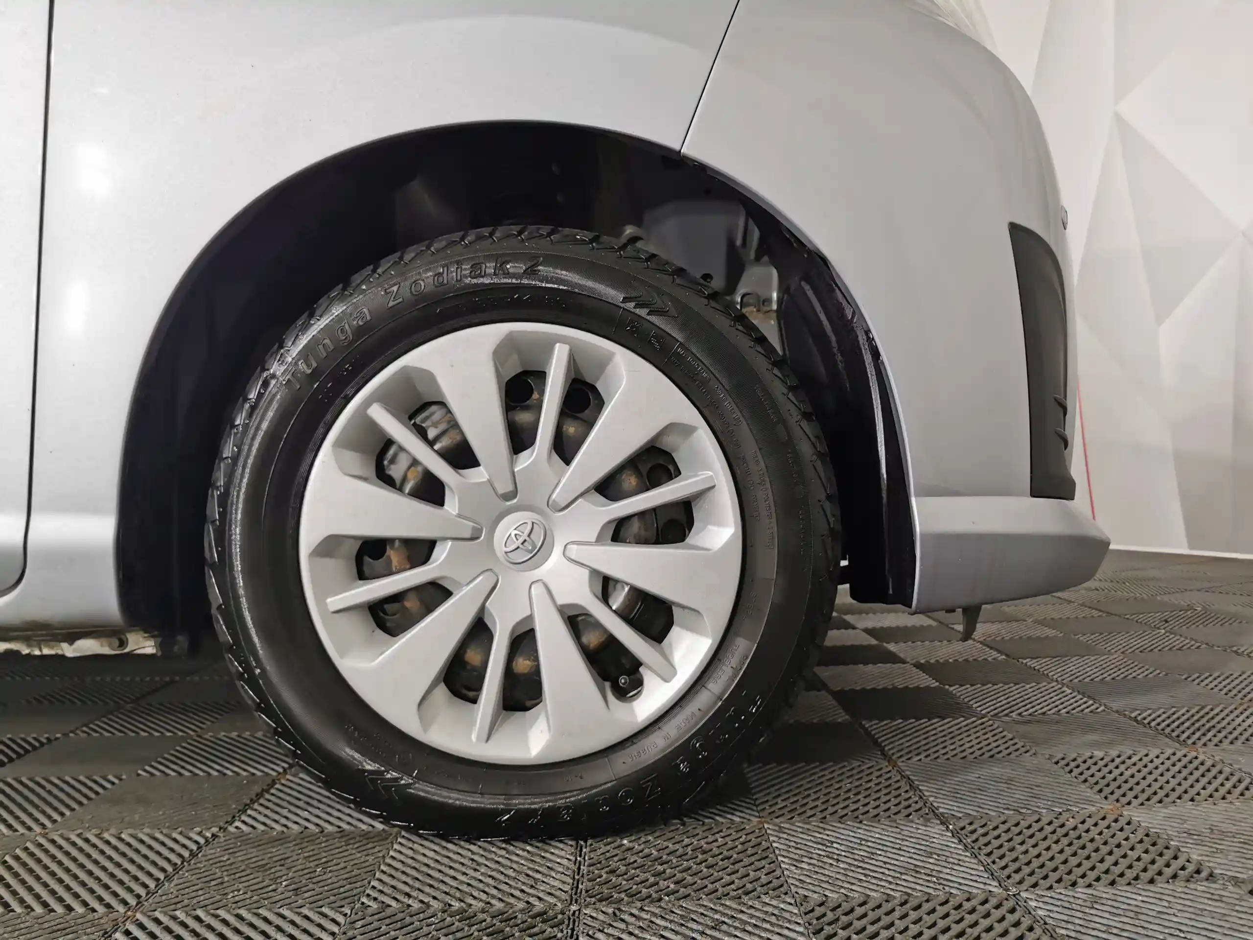 Toyota Roomy 2019