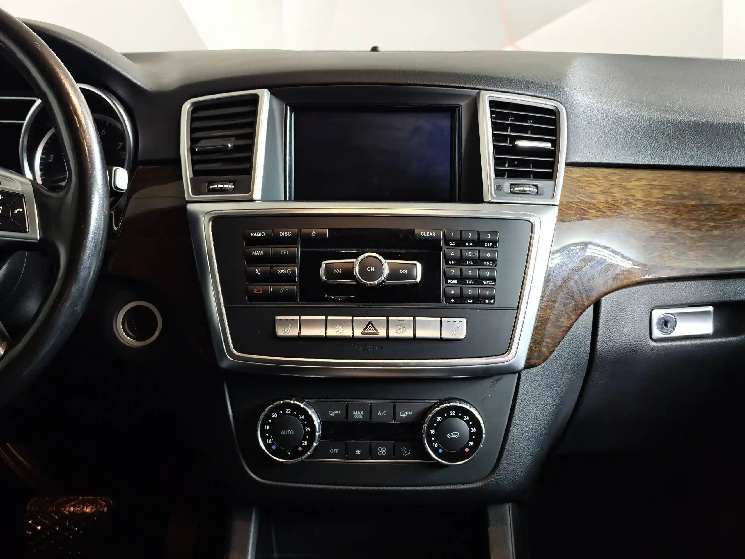Mercedes-Benz M-Класс 2012