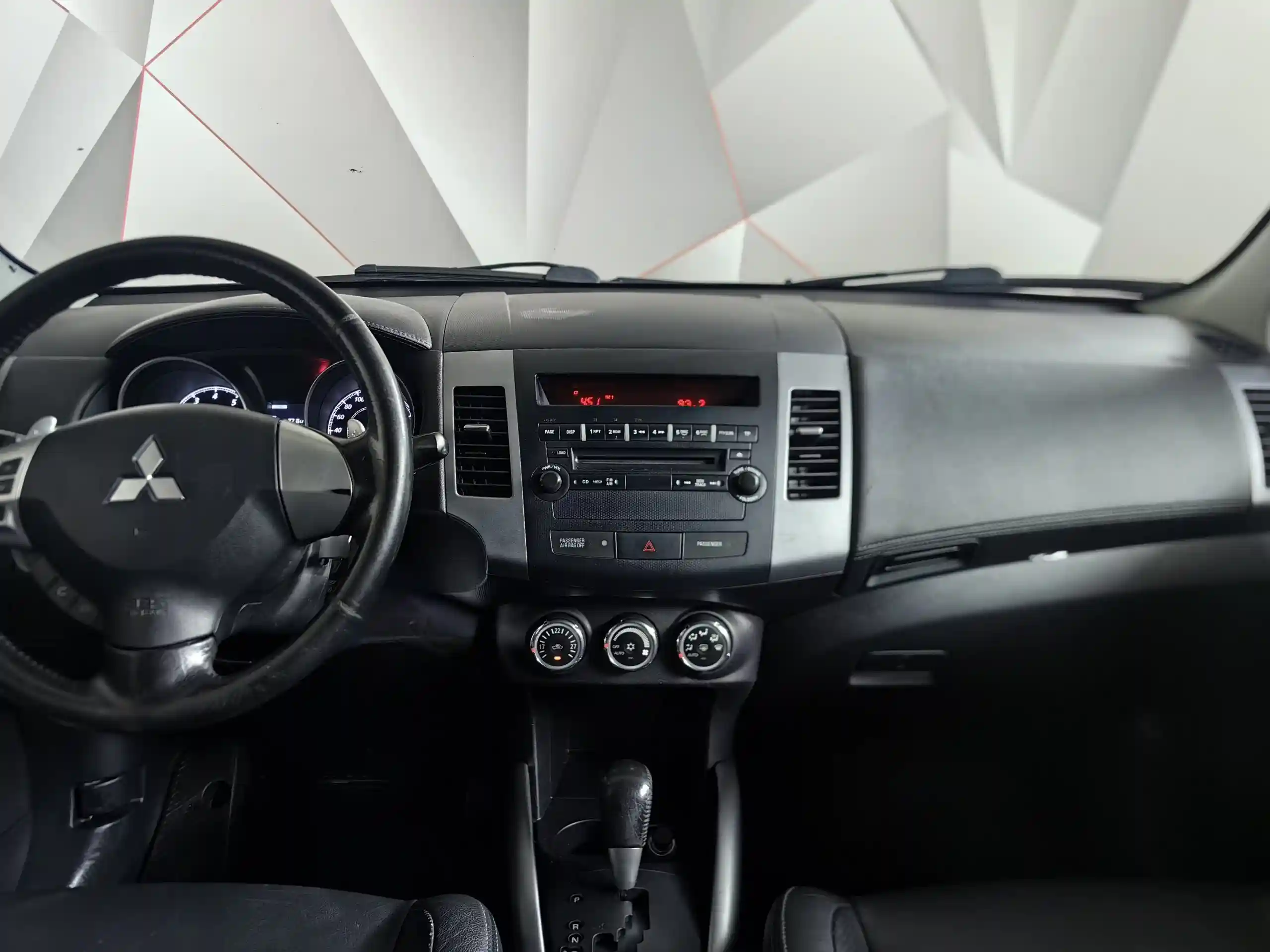 Mitsubishi Outlander 2011