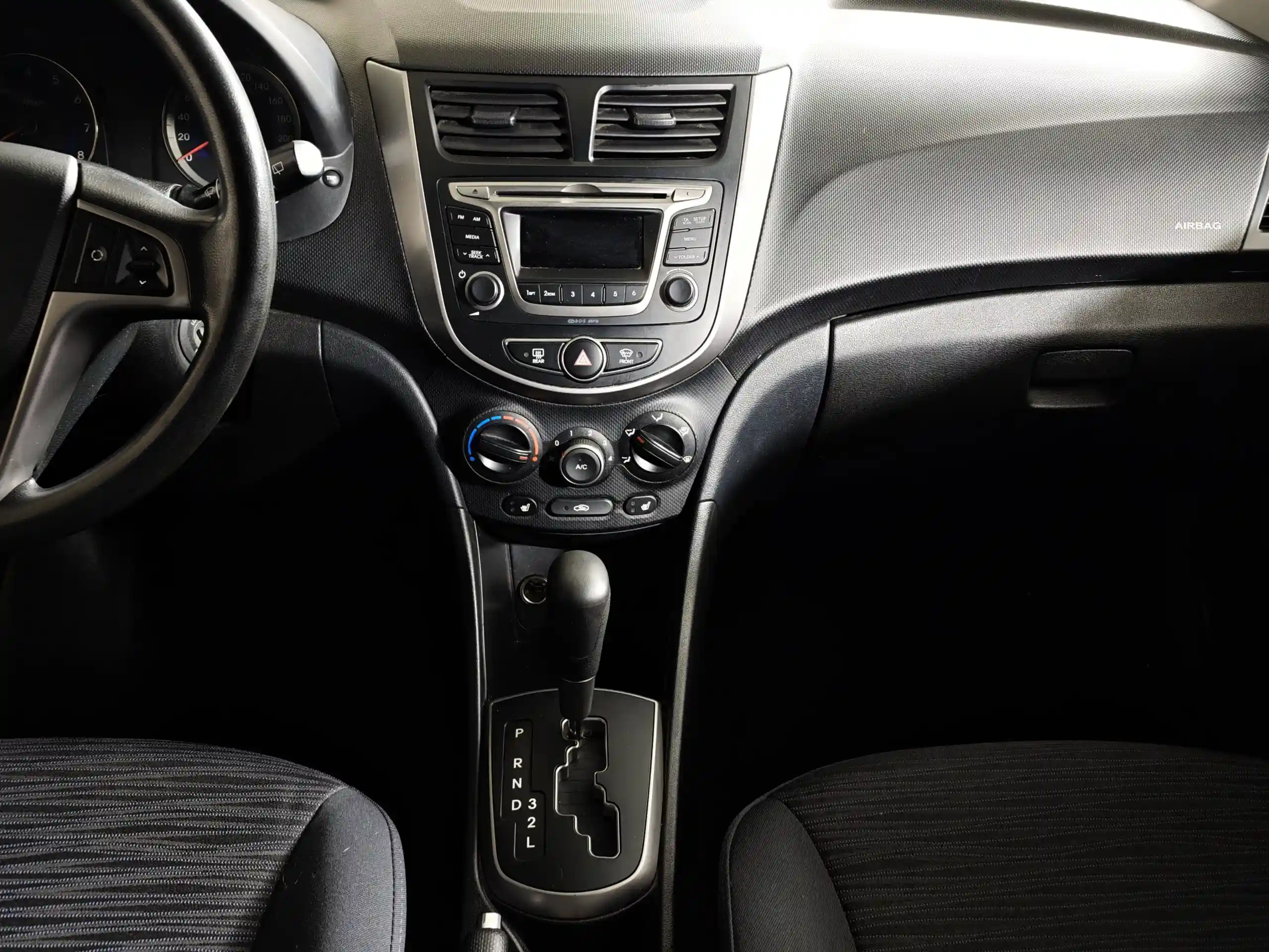 Hyundai Solaris 2014
