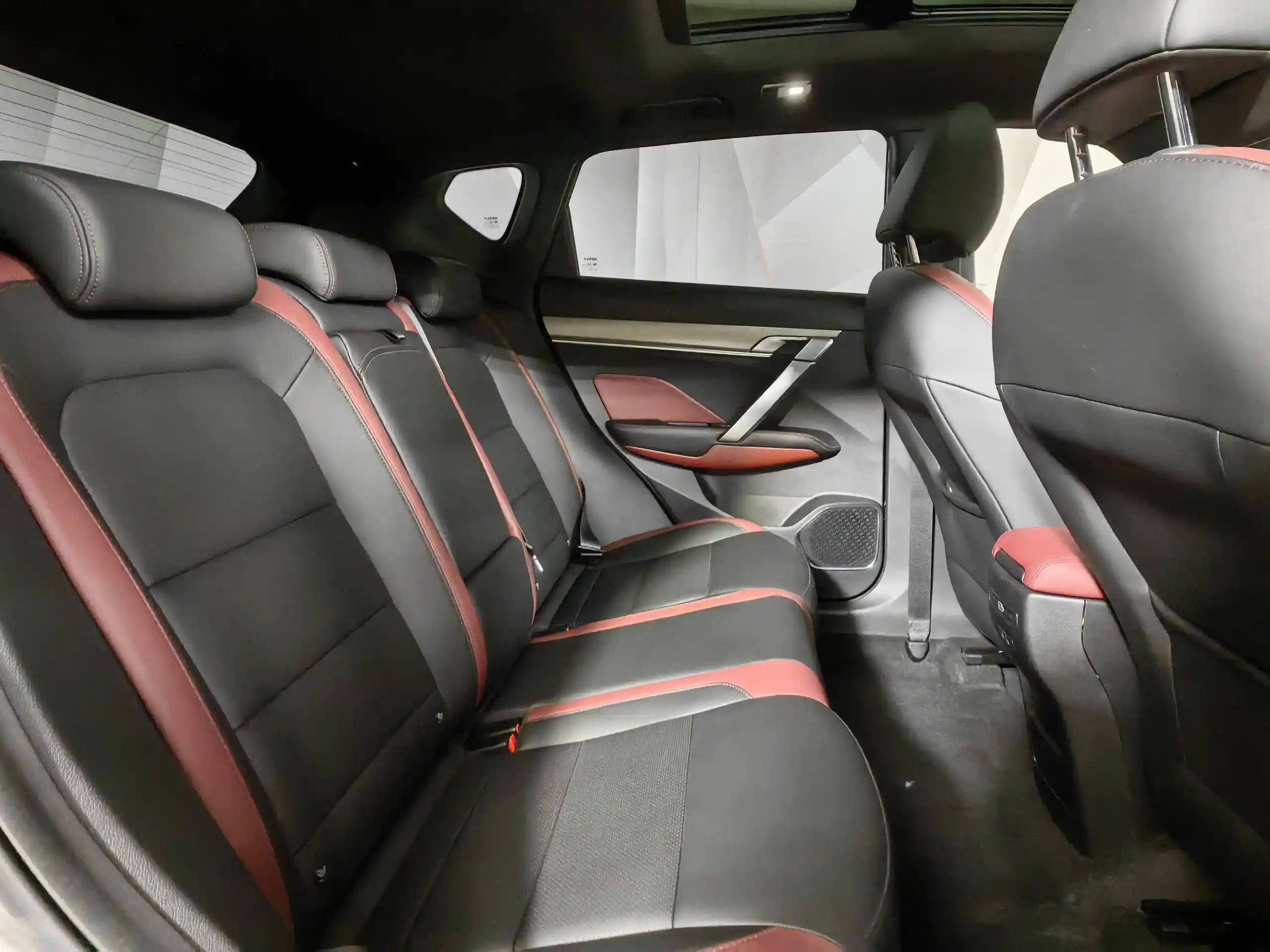 Geely Coolray 2024