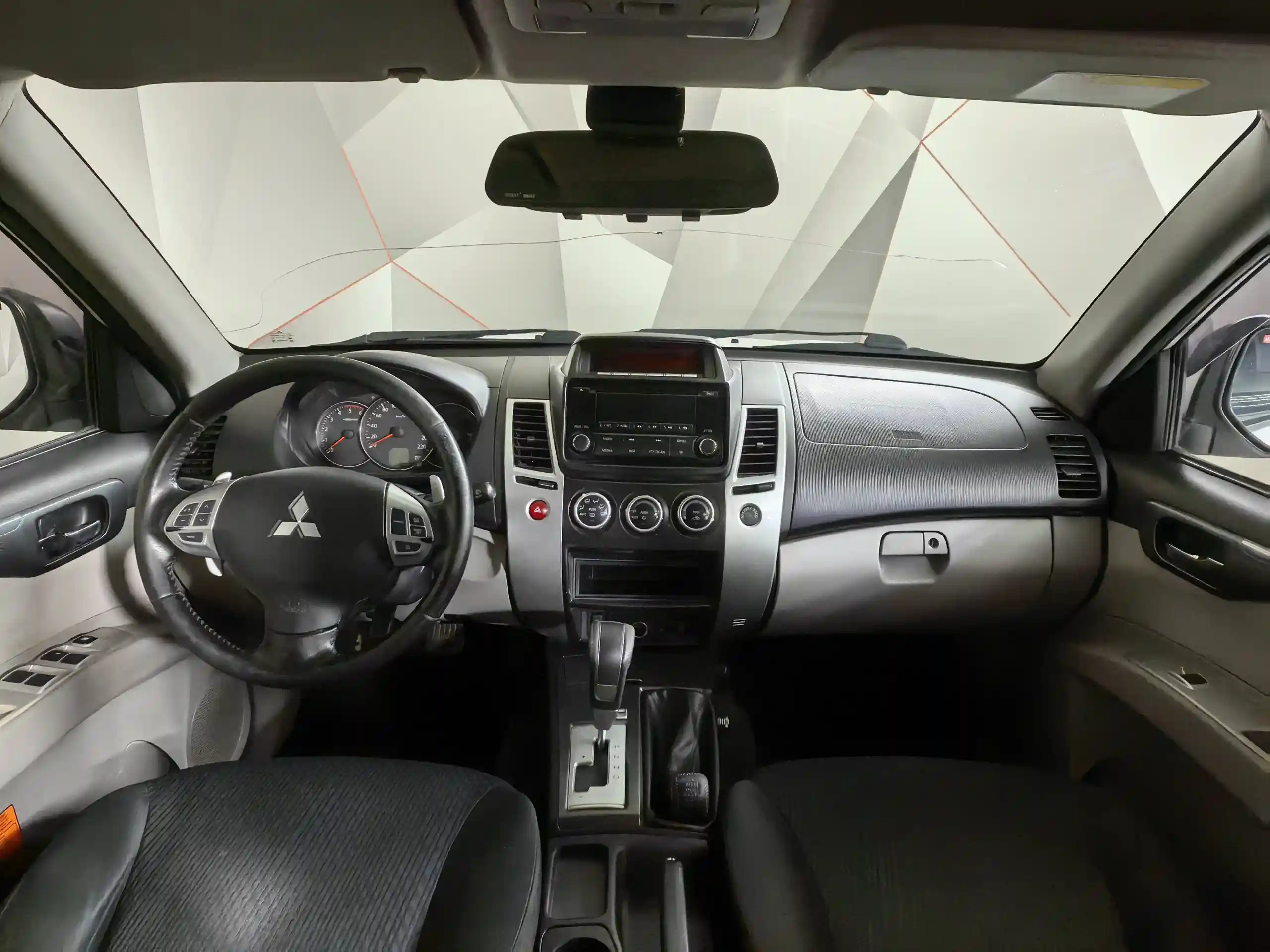 Mitsubishi Pajero Sport 2014