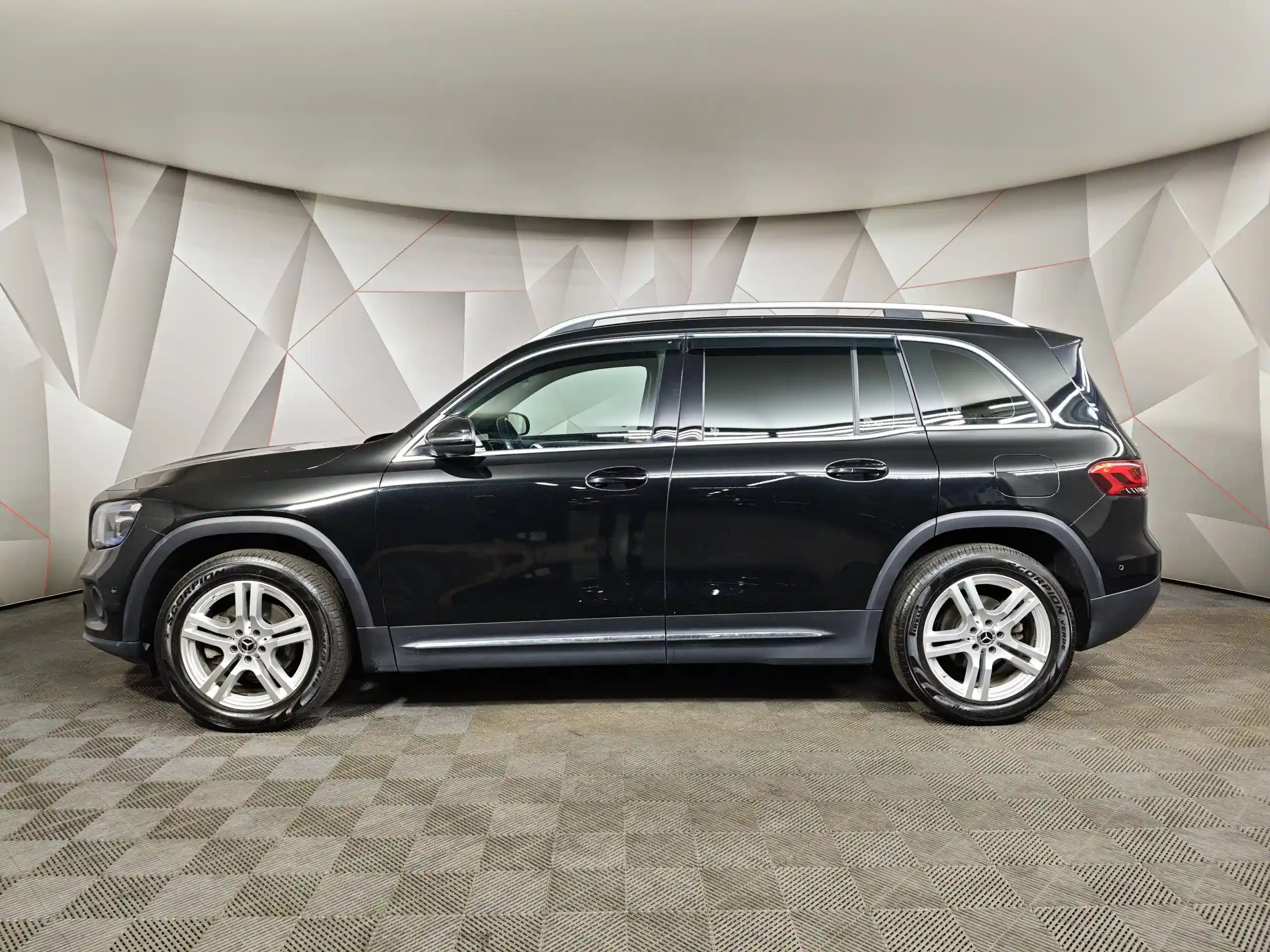 Mercedes-Benz GLB 2021