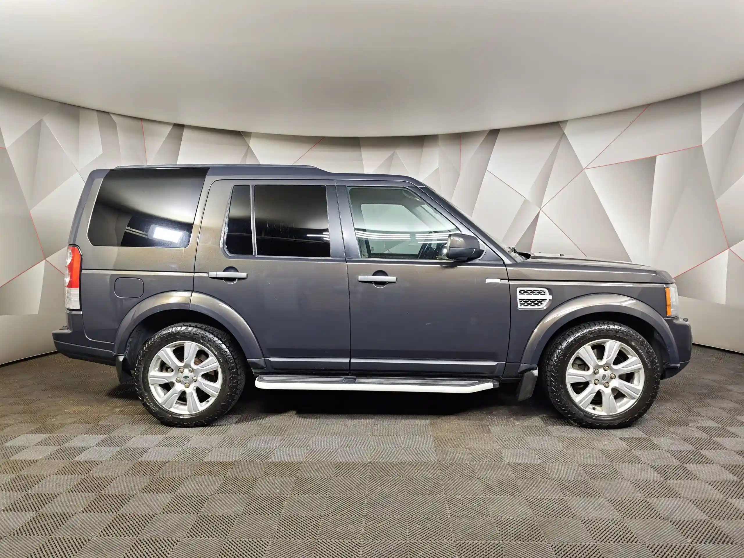 Land Rover Discovery 2012