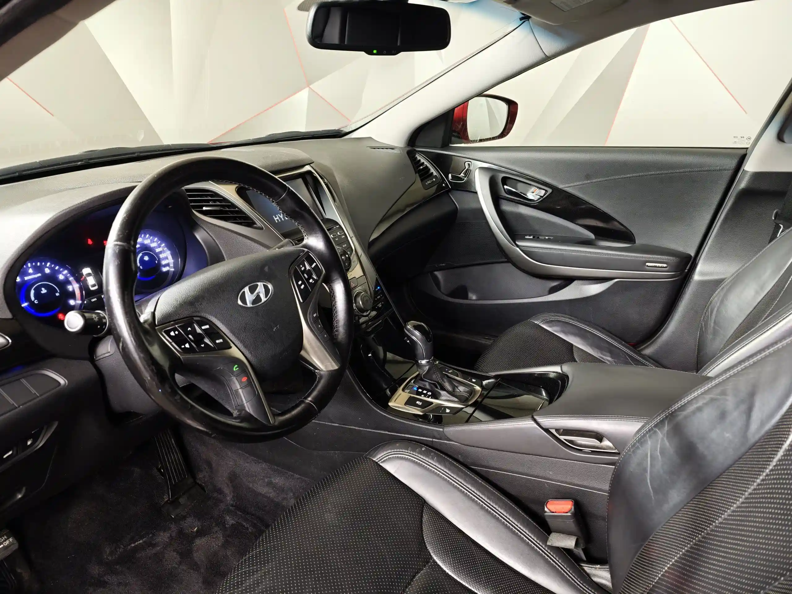 Hyundai Grandeur 2012