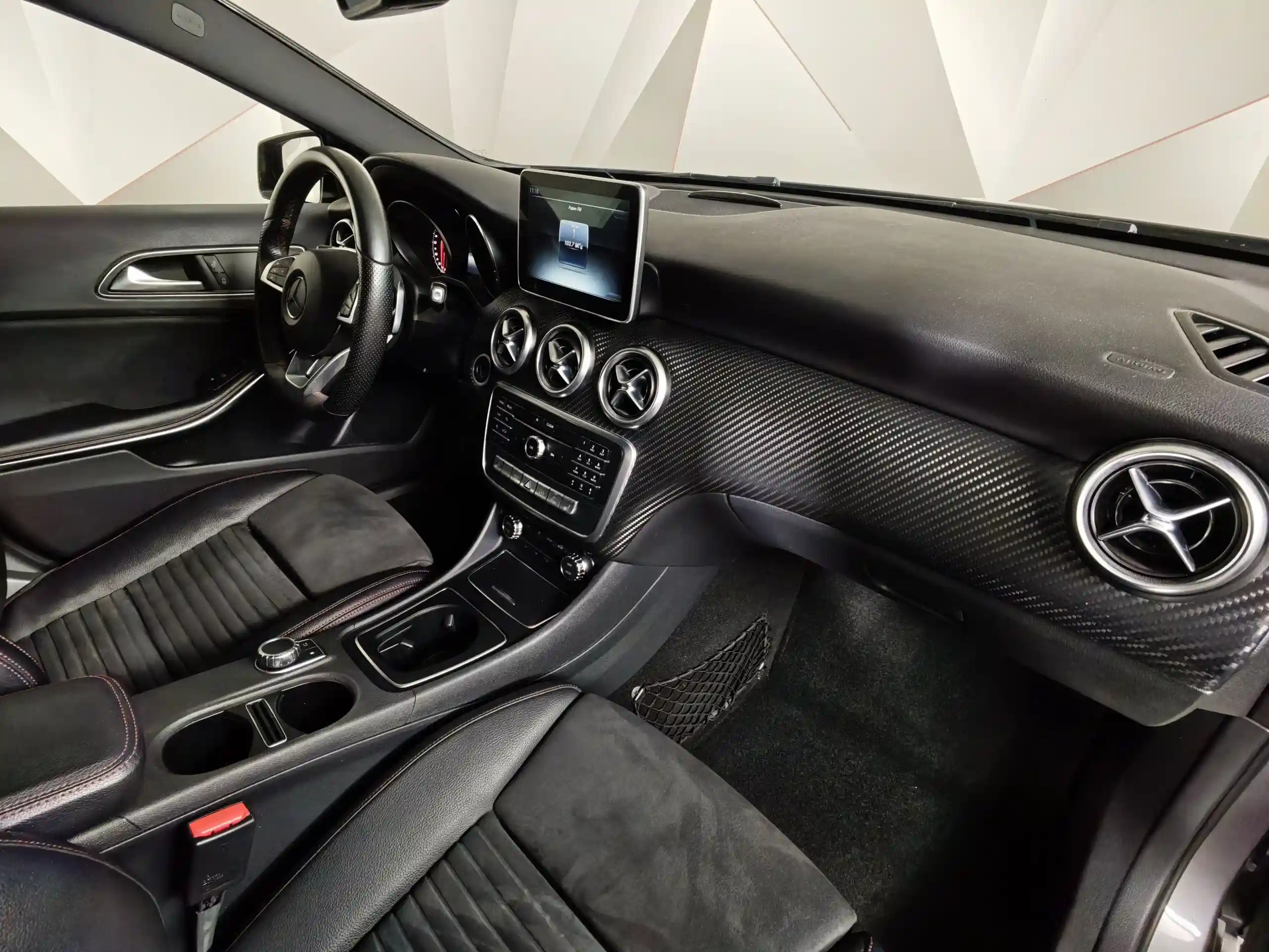 Mercedes-Benz A-Класс 2016