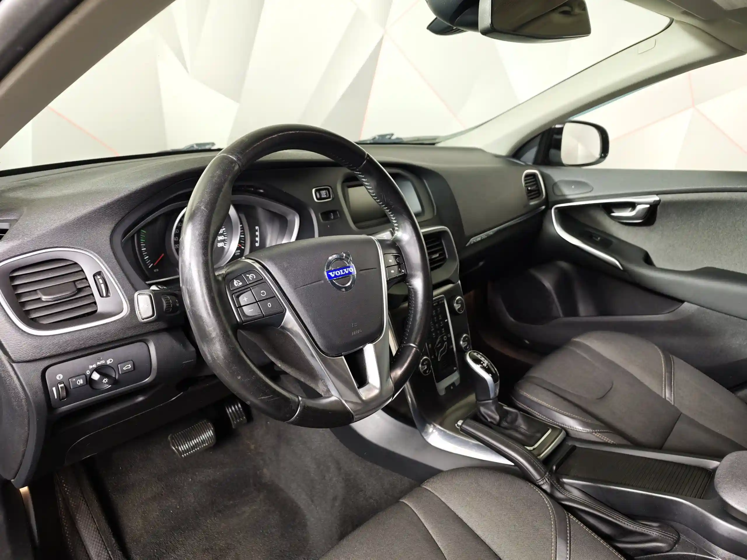 Volvo V40 2014