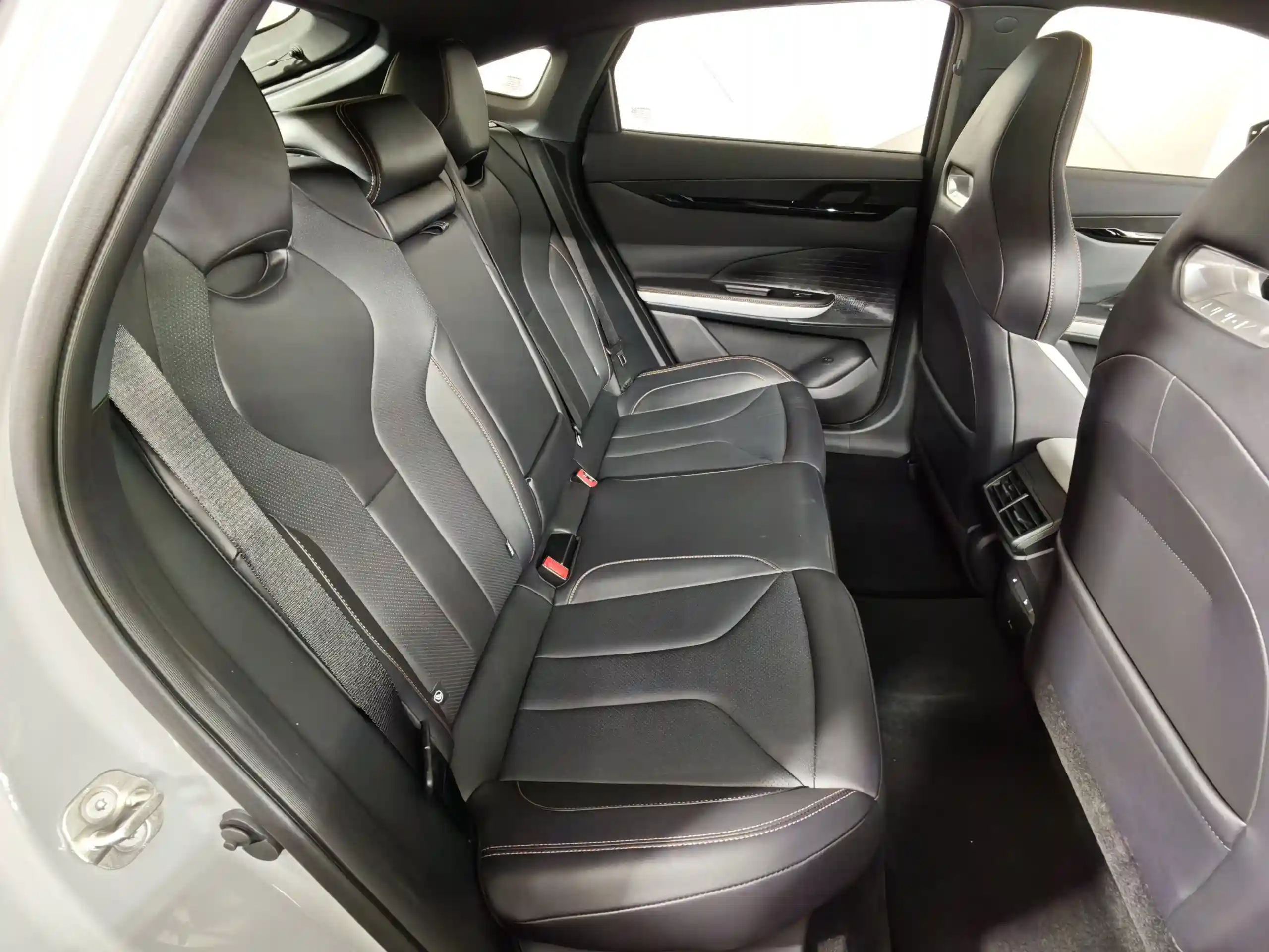 Changan UNI-V 2024