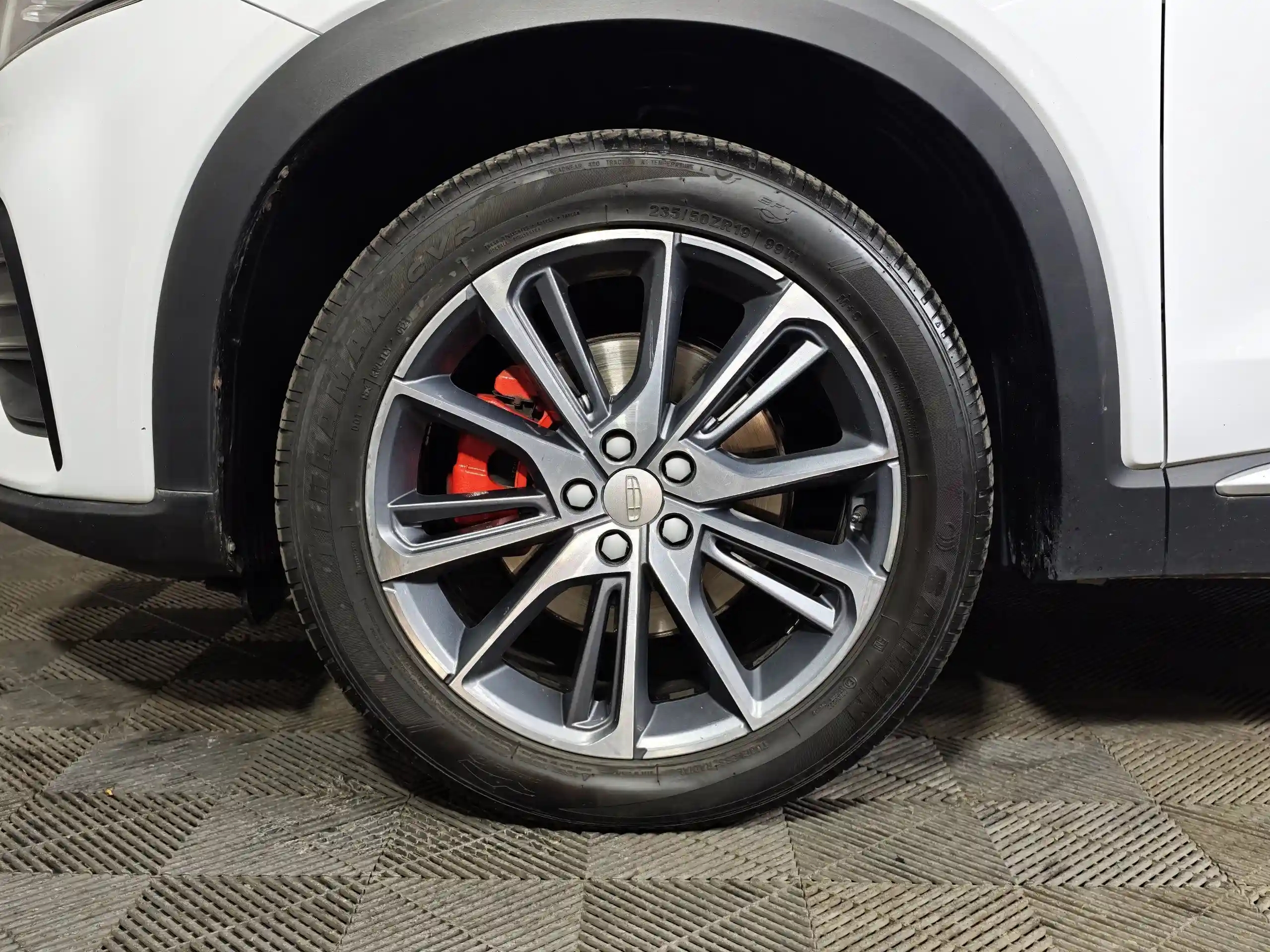 Geely Tugella 2021