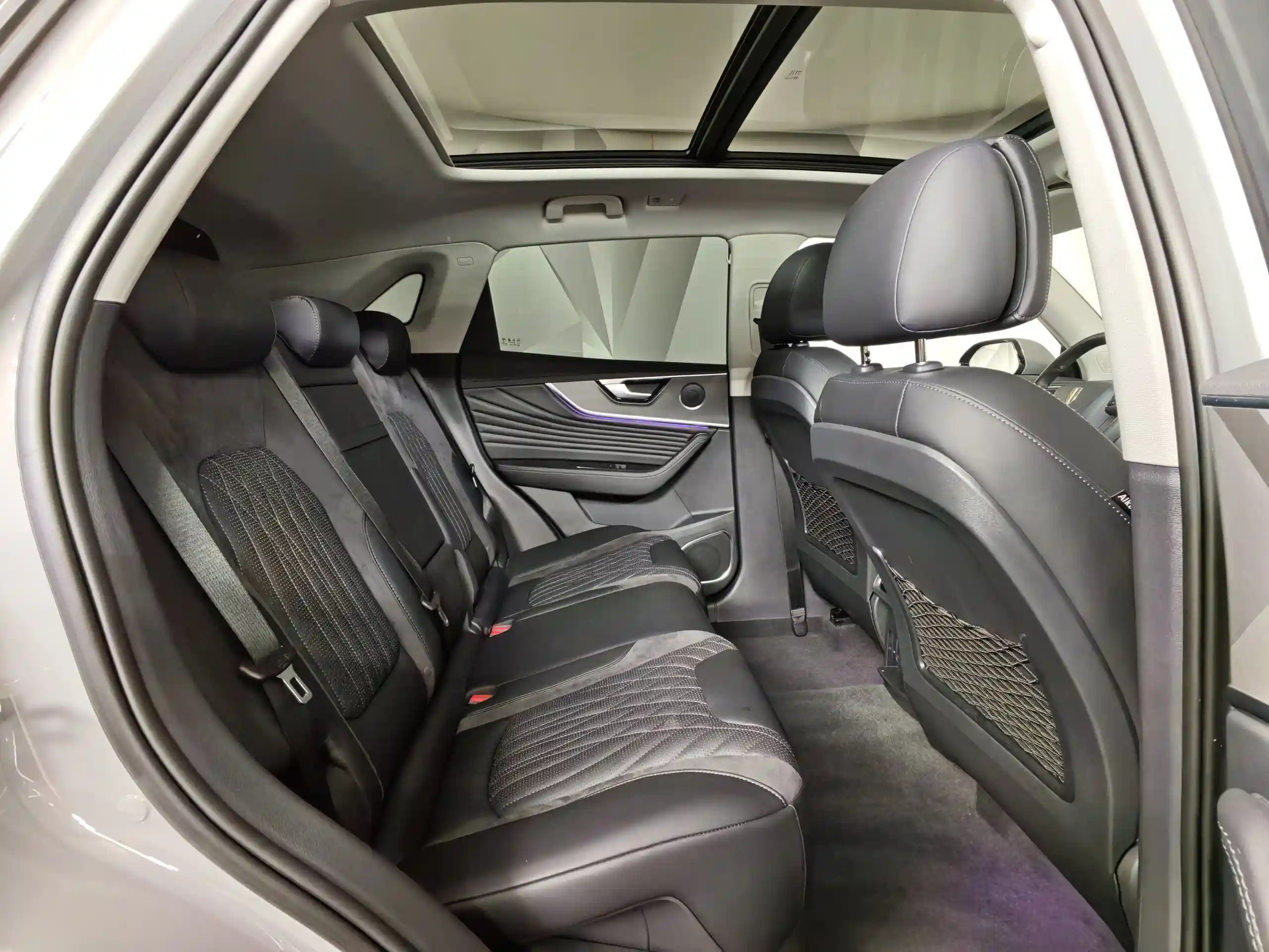 Hongqi HS5 2024