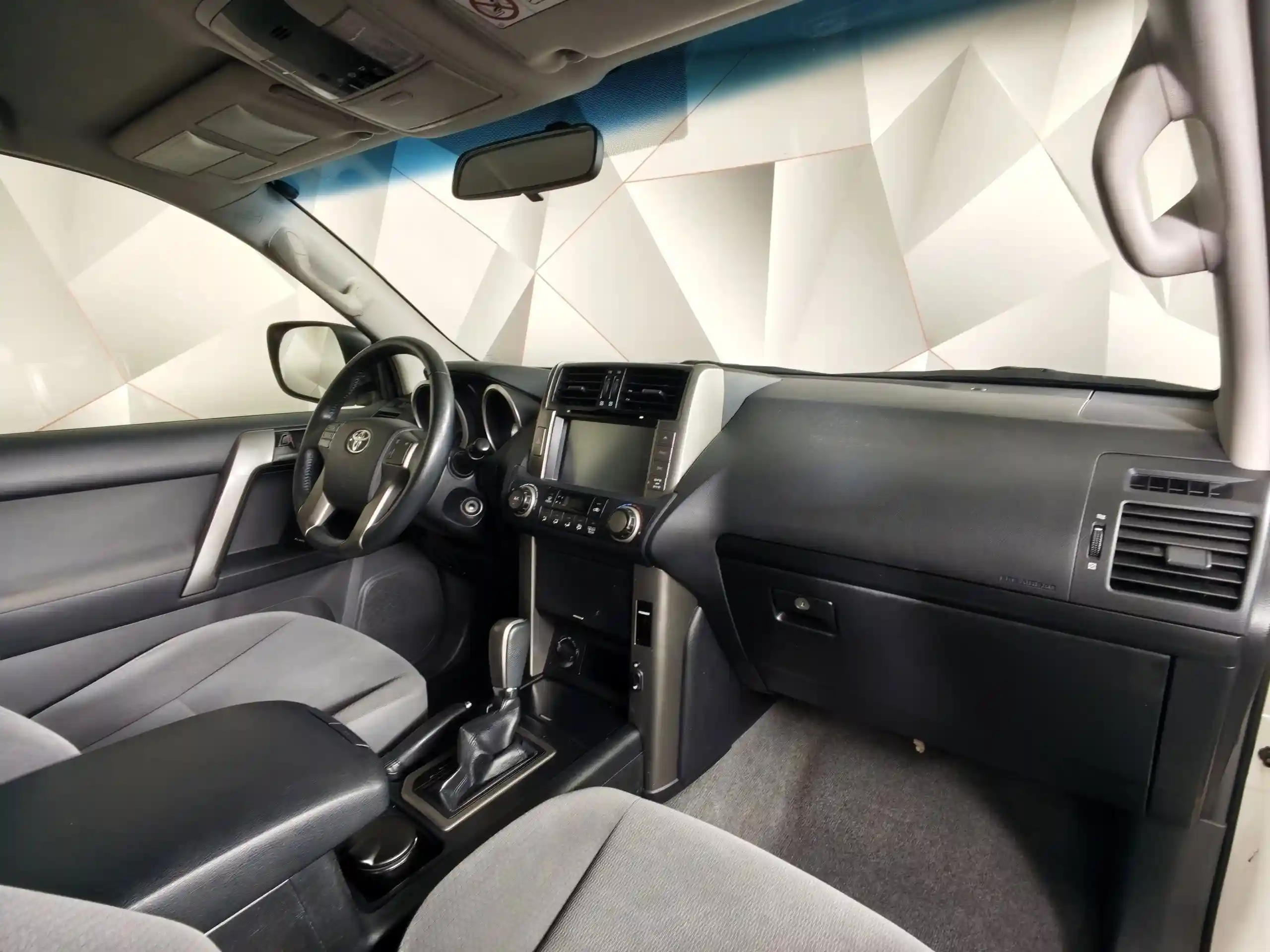 Toyota Land Cruiser Prado 2013