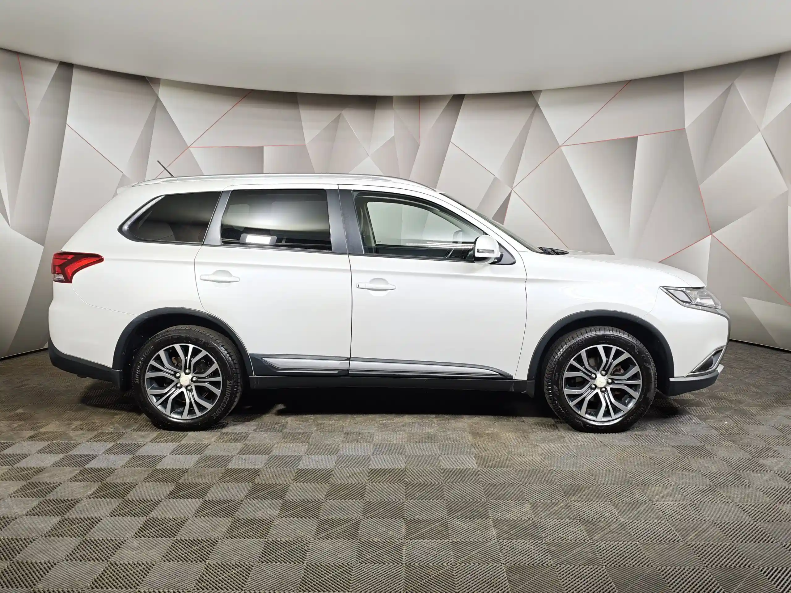 Mitsubishi Outlander 2015