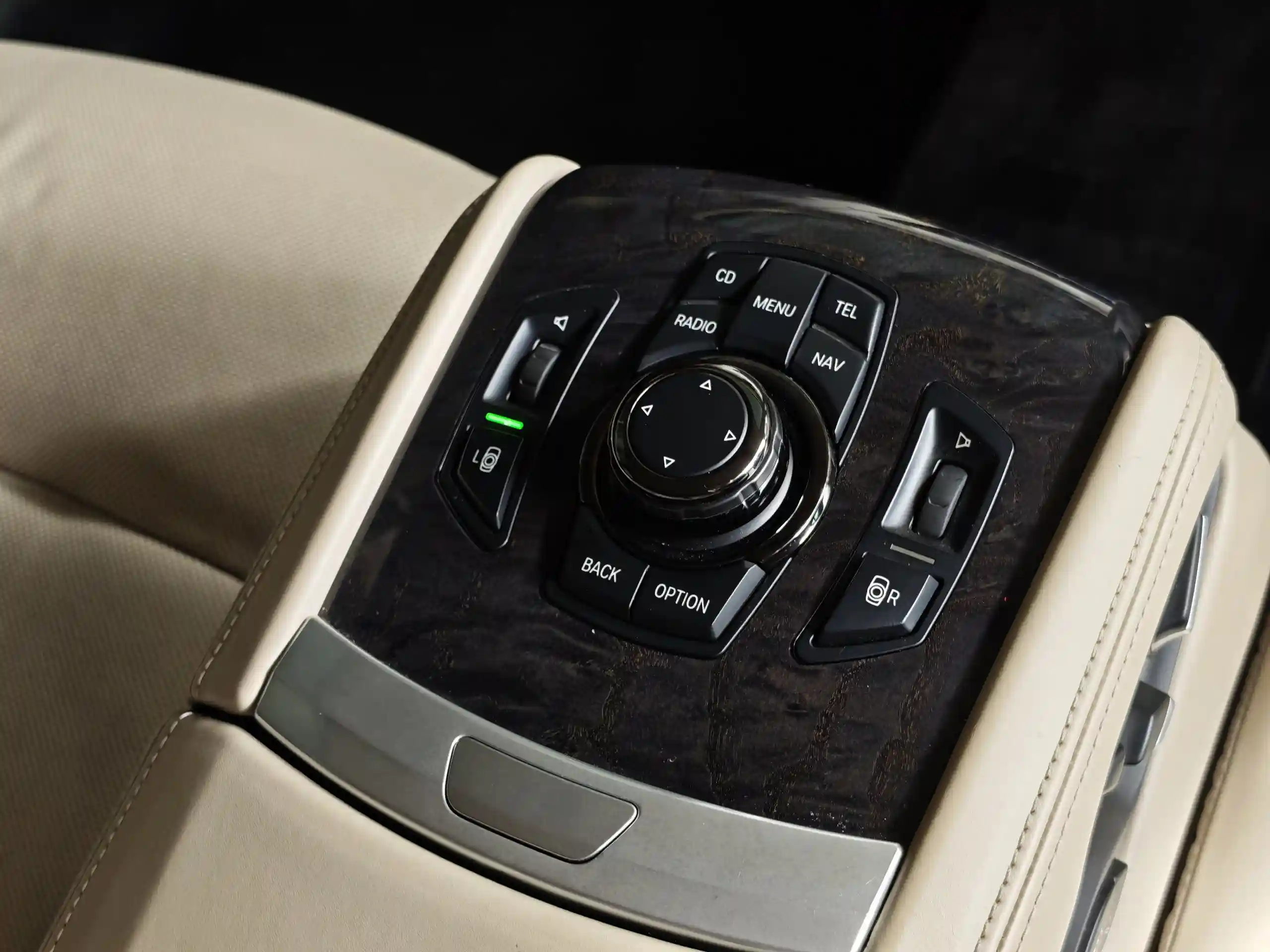 BMW 7 серия 2010