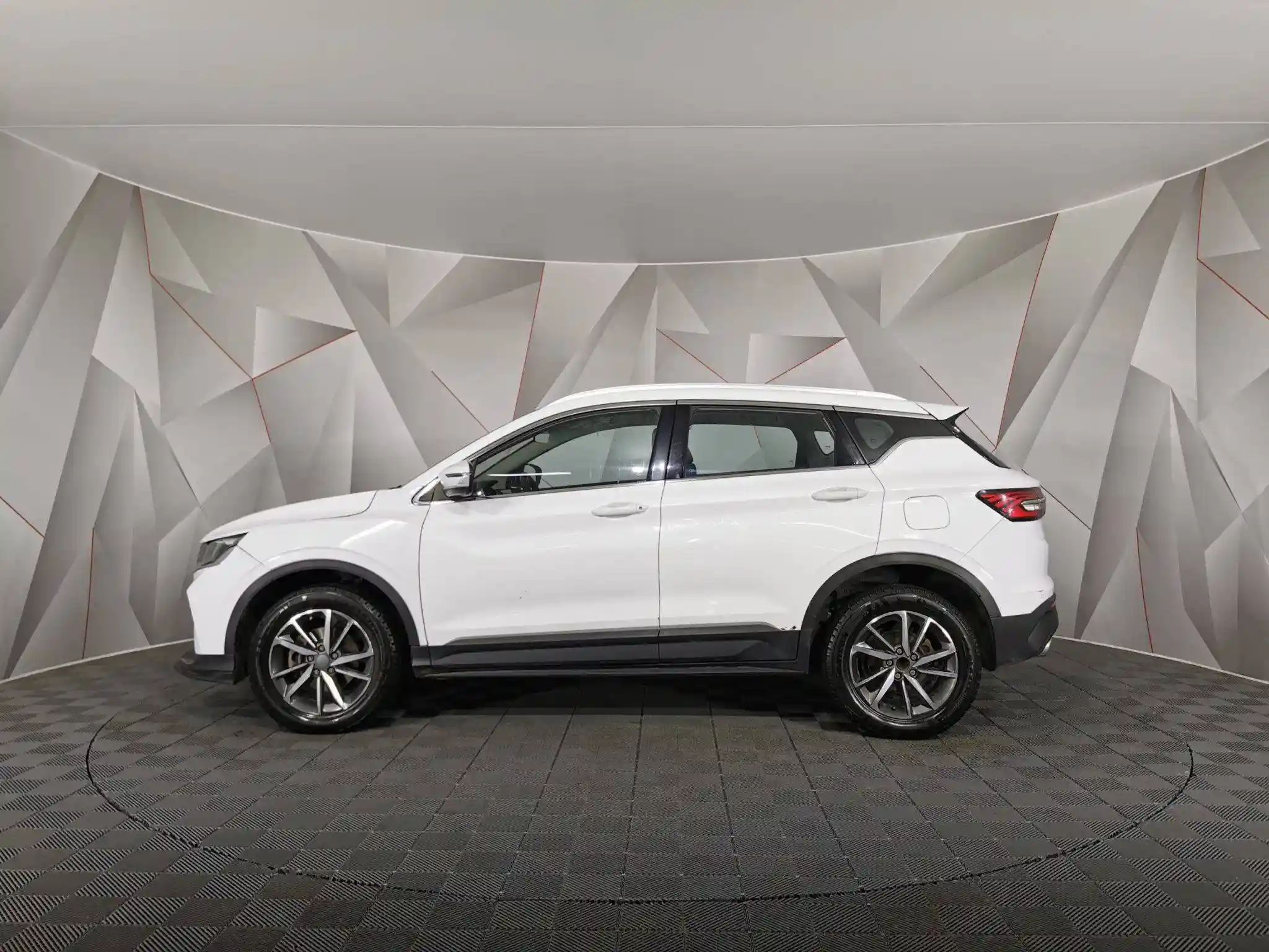 Geely Coolray 2022