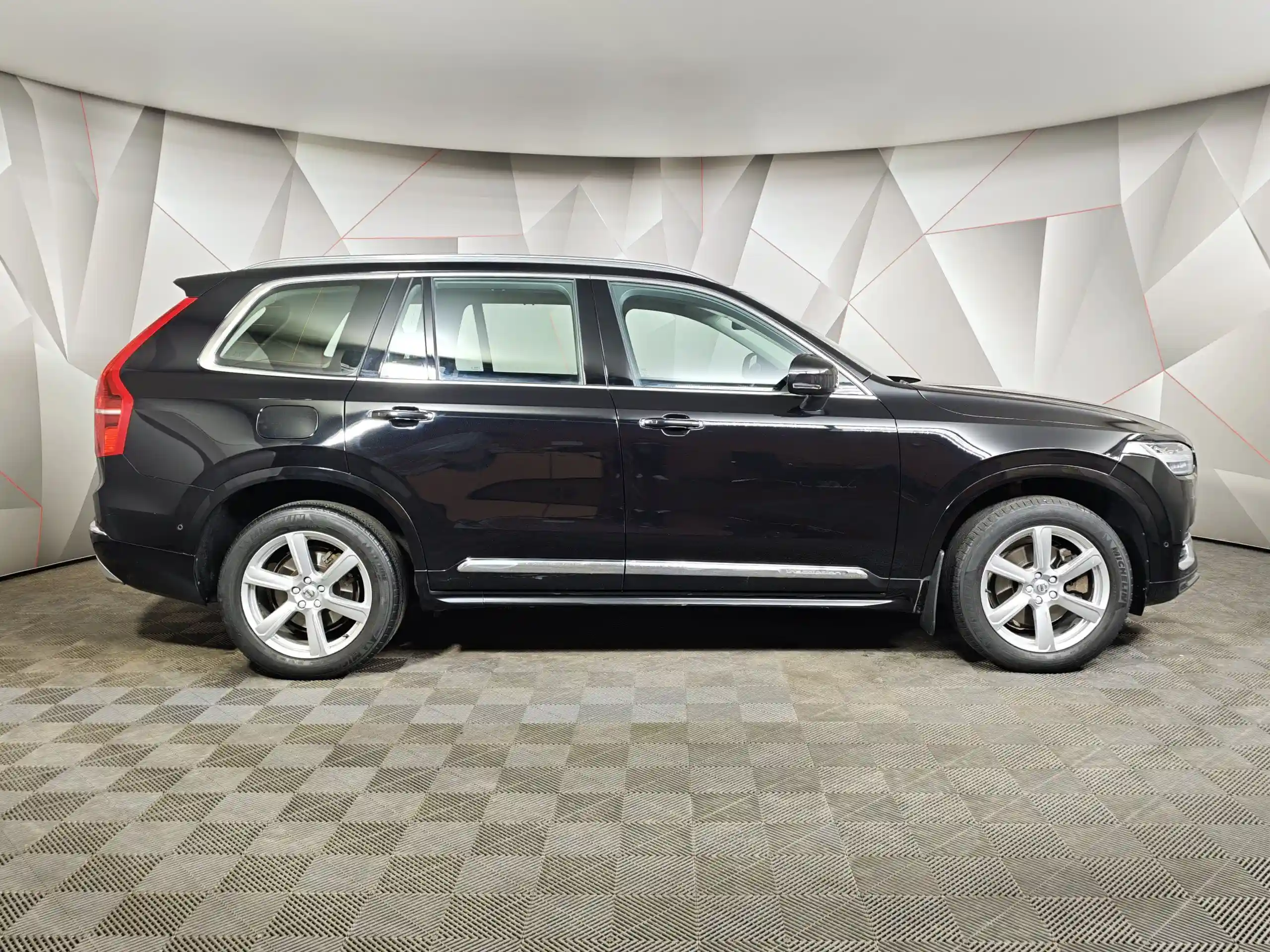 Volvo XC90 2019