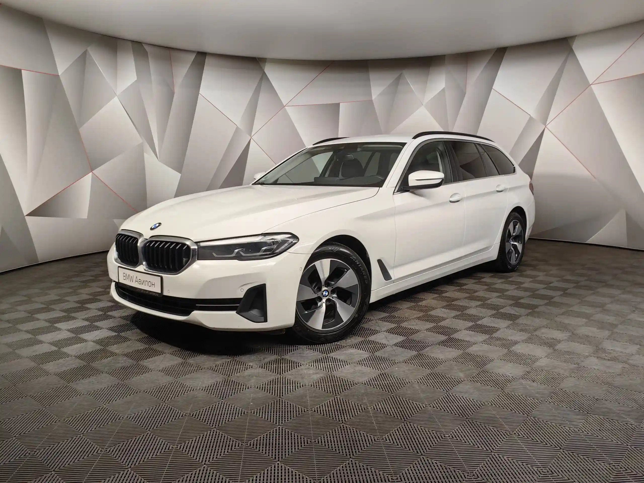 BMW 5 серия 2022