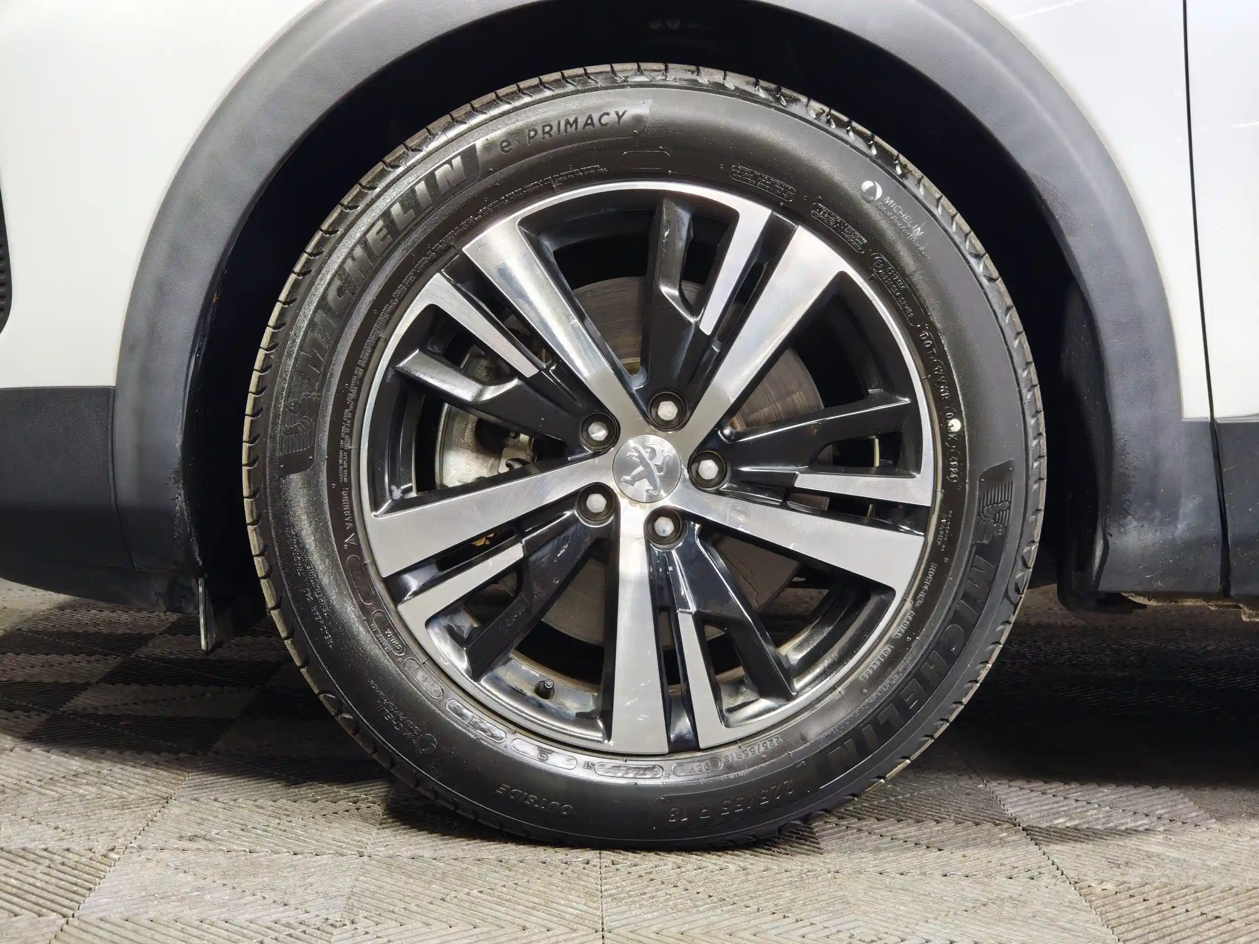 Peugeot 5008 2021