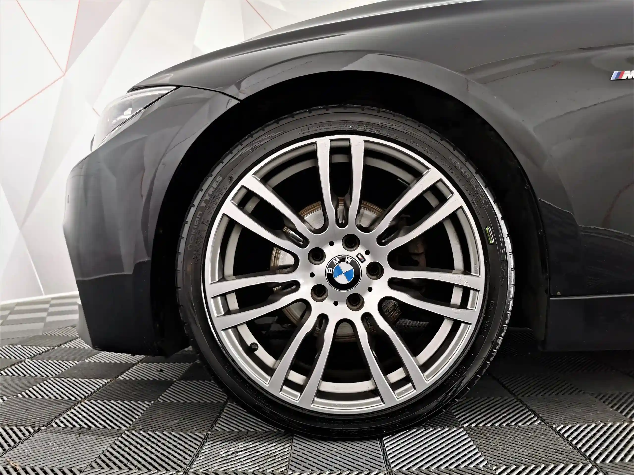 BMW 3 серия 2018