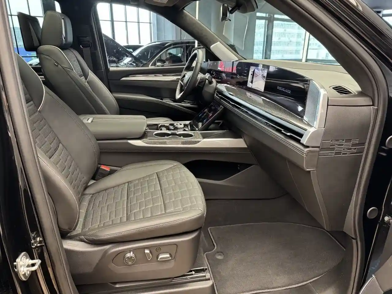 Cadillac Escalade 2025
