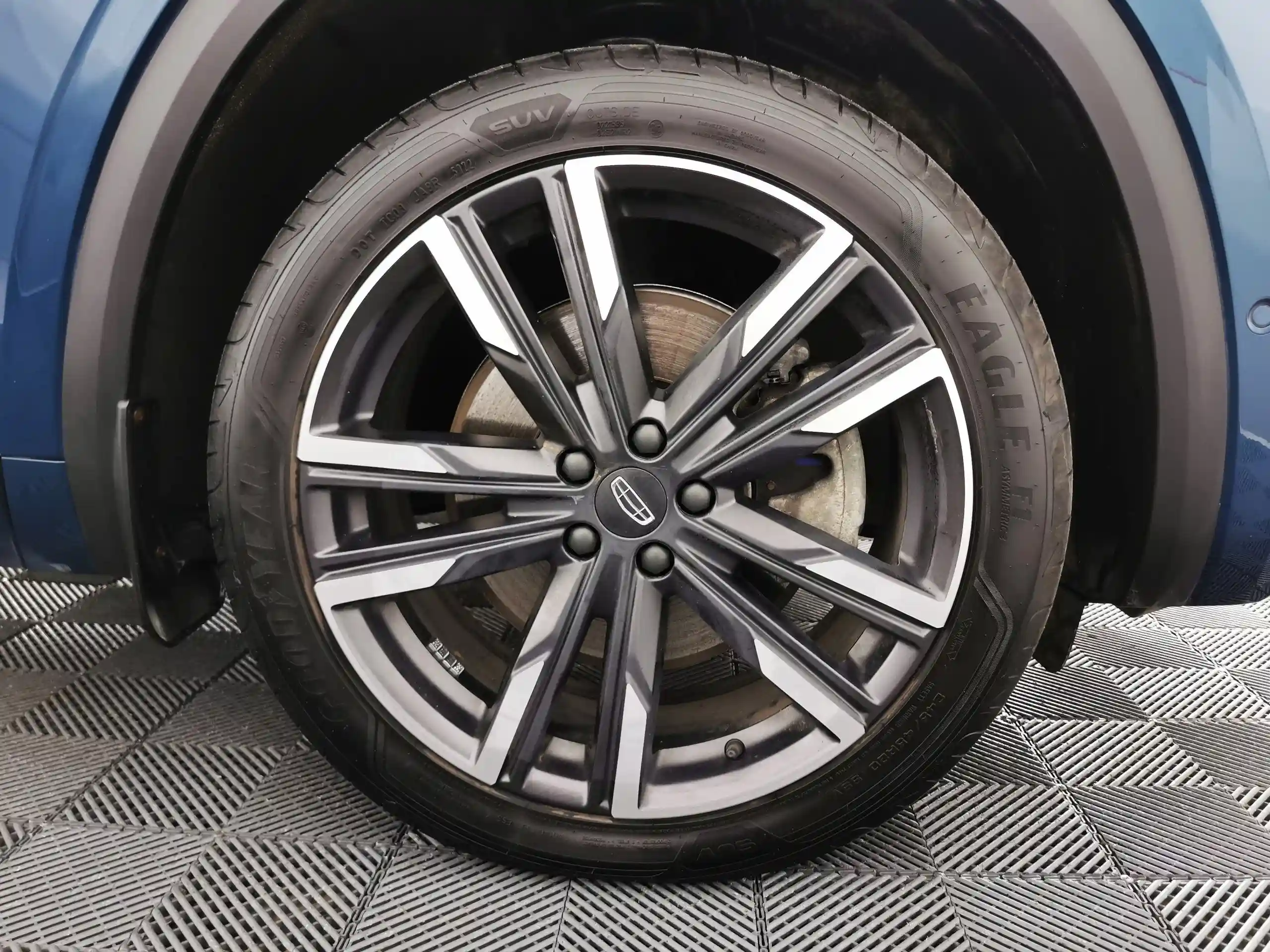 Geely Monjaro 2022
