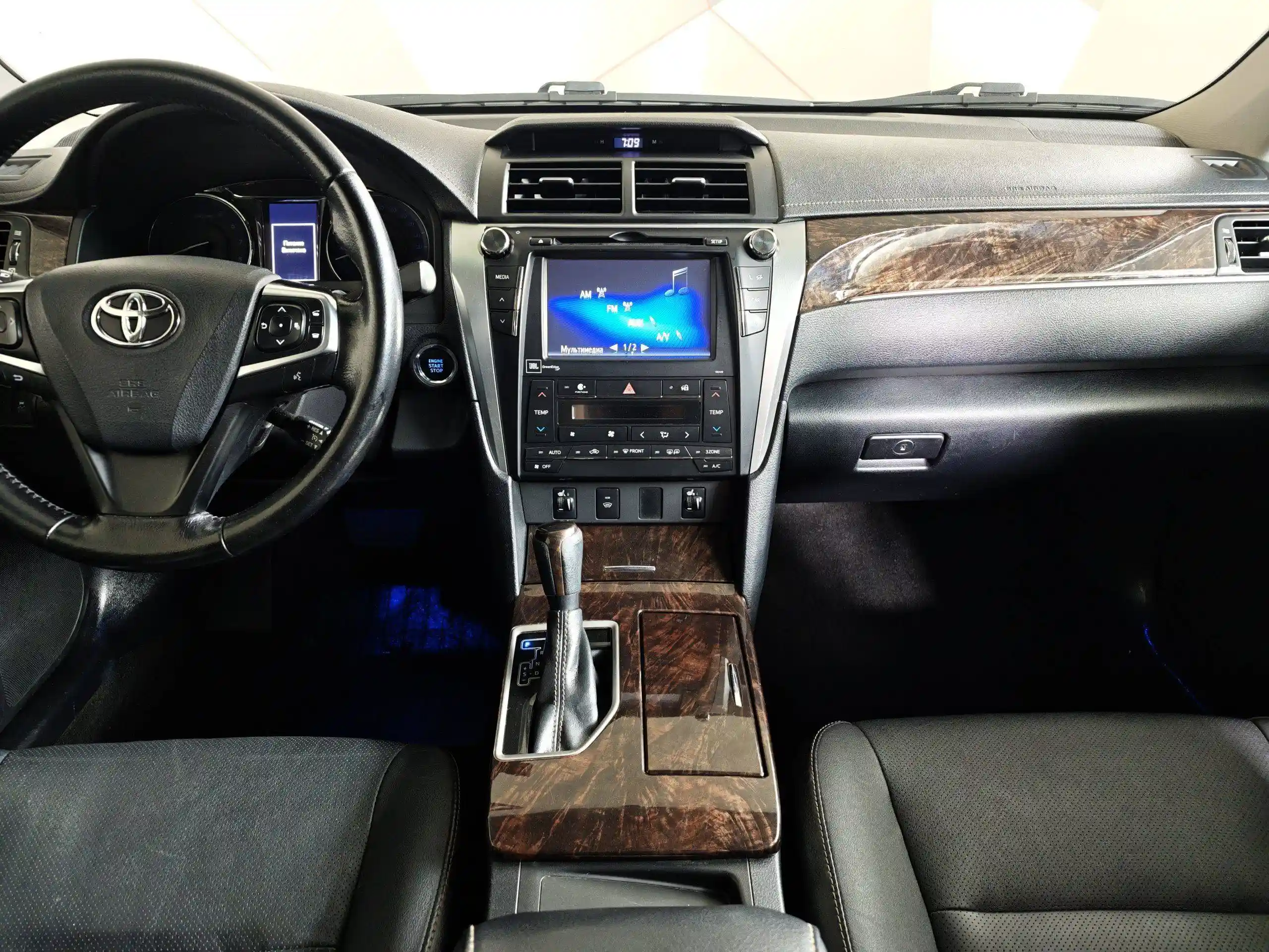 Toyota Camry 2015