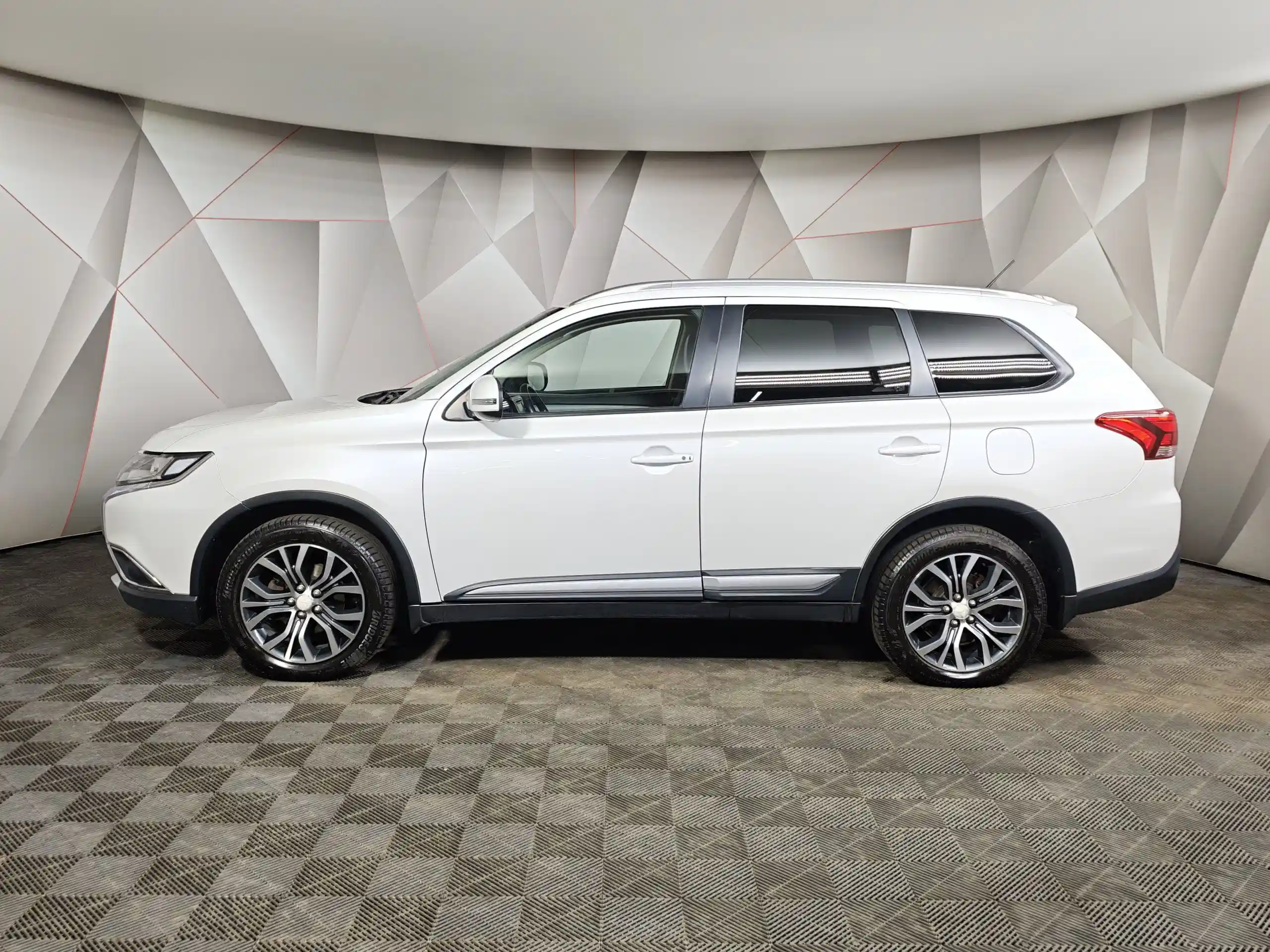 Mitsubishi Outlander 2015