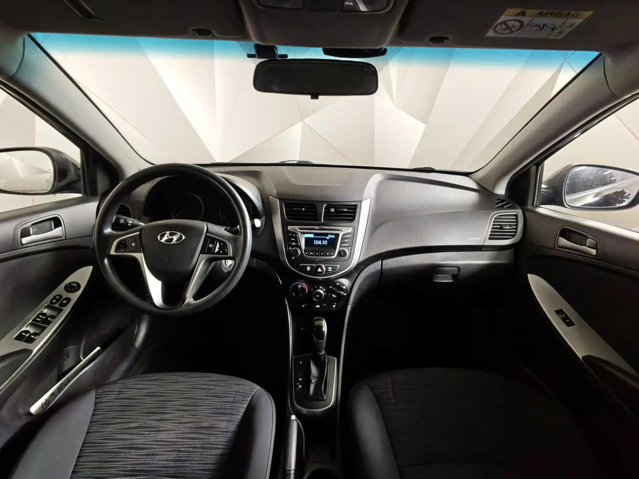 Hyundai Solaris 2016