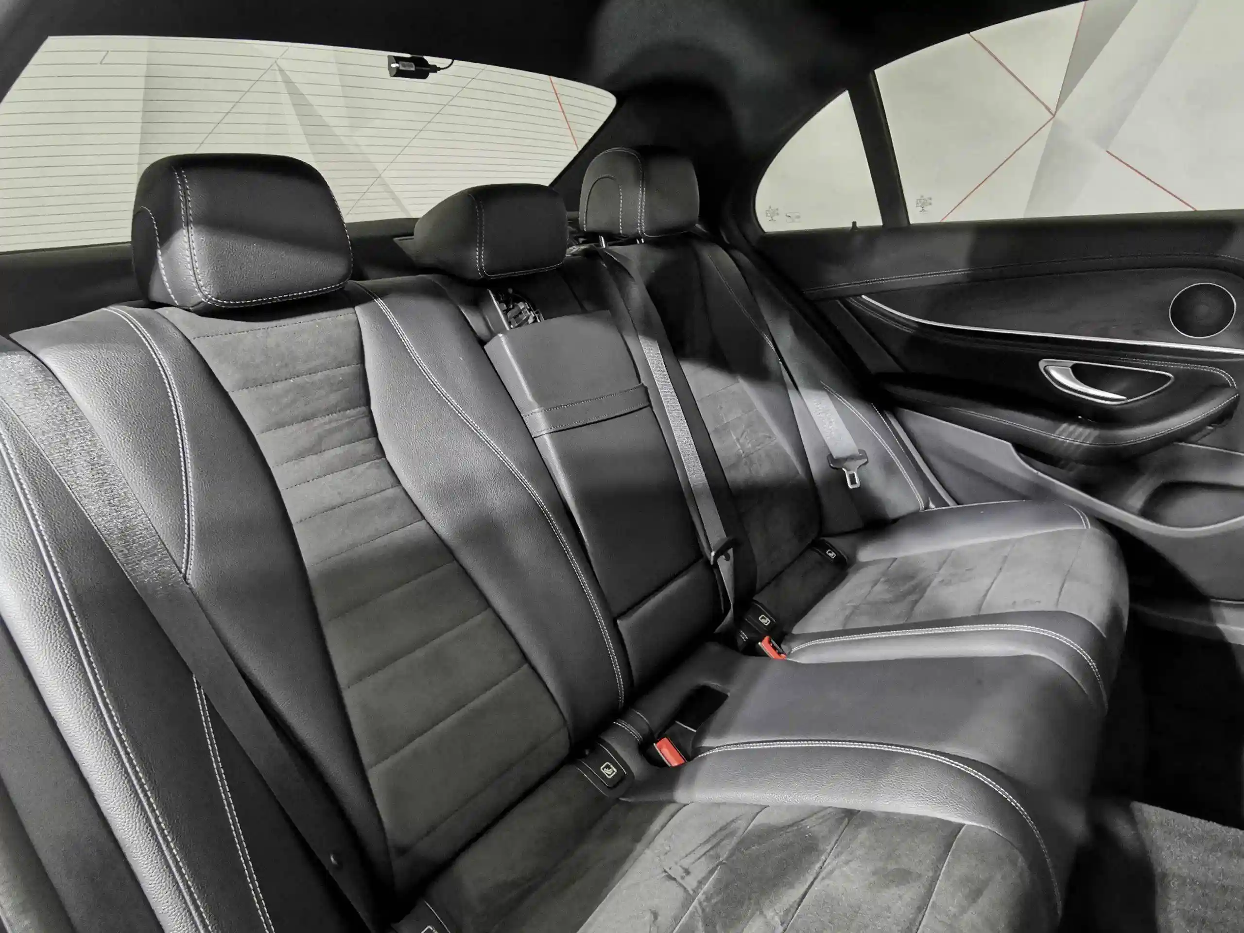 Mercedes-Benz E-Класс 2021
