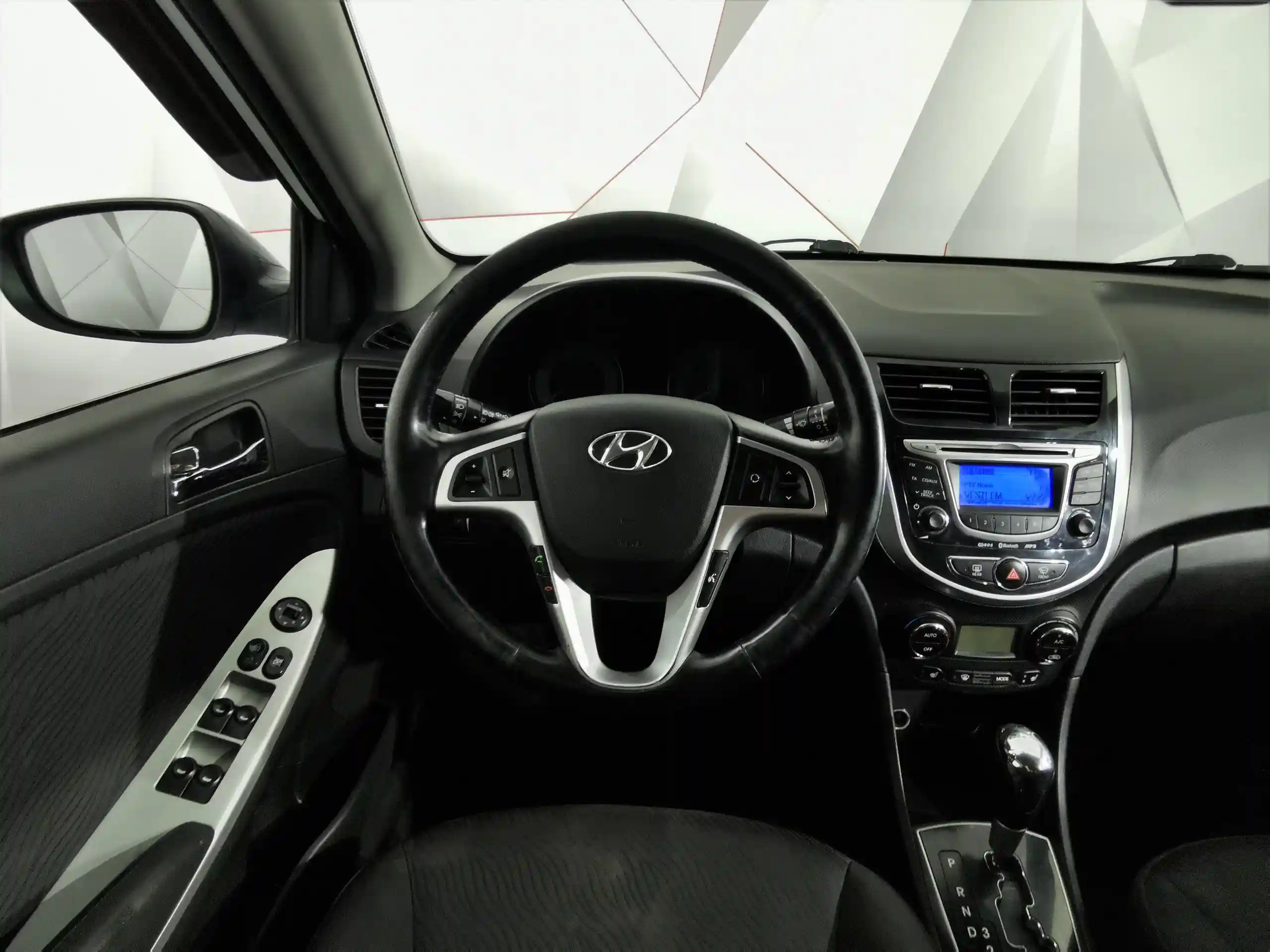 Hyundai Solaris 2013