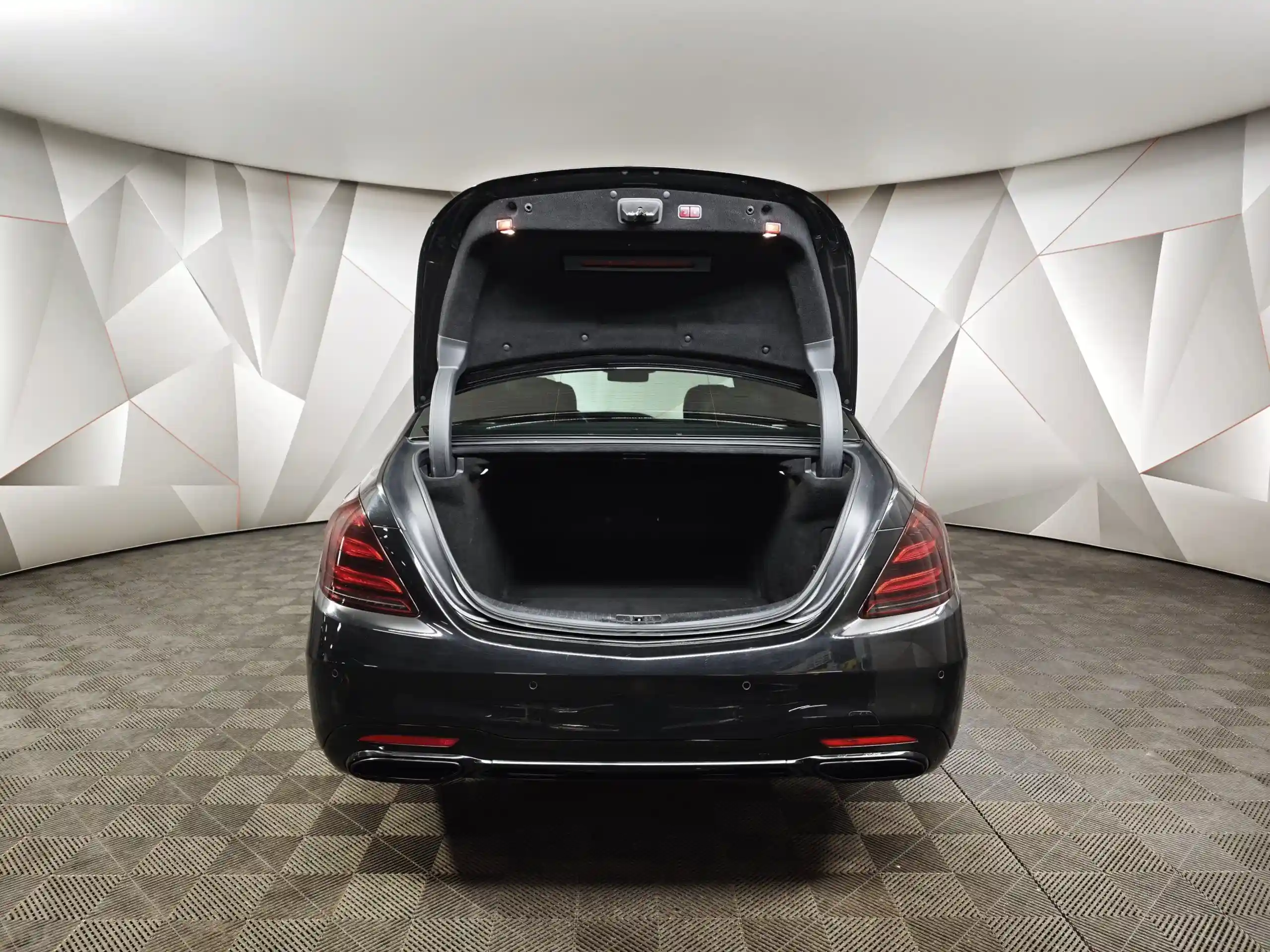 Mercedes-Benz S-Класс 2018