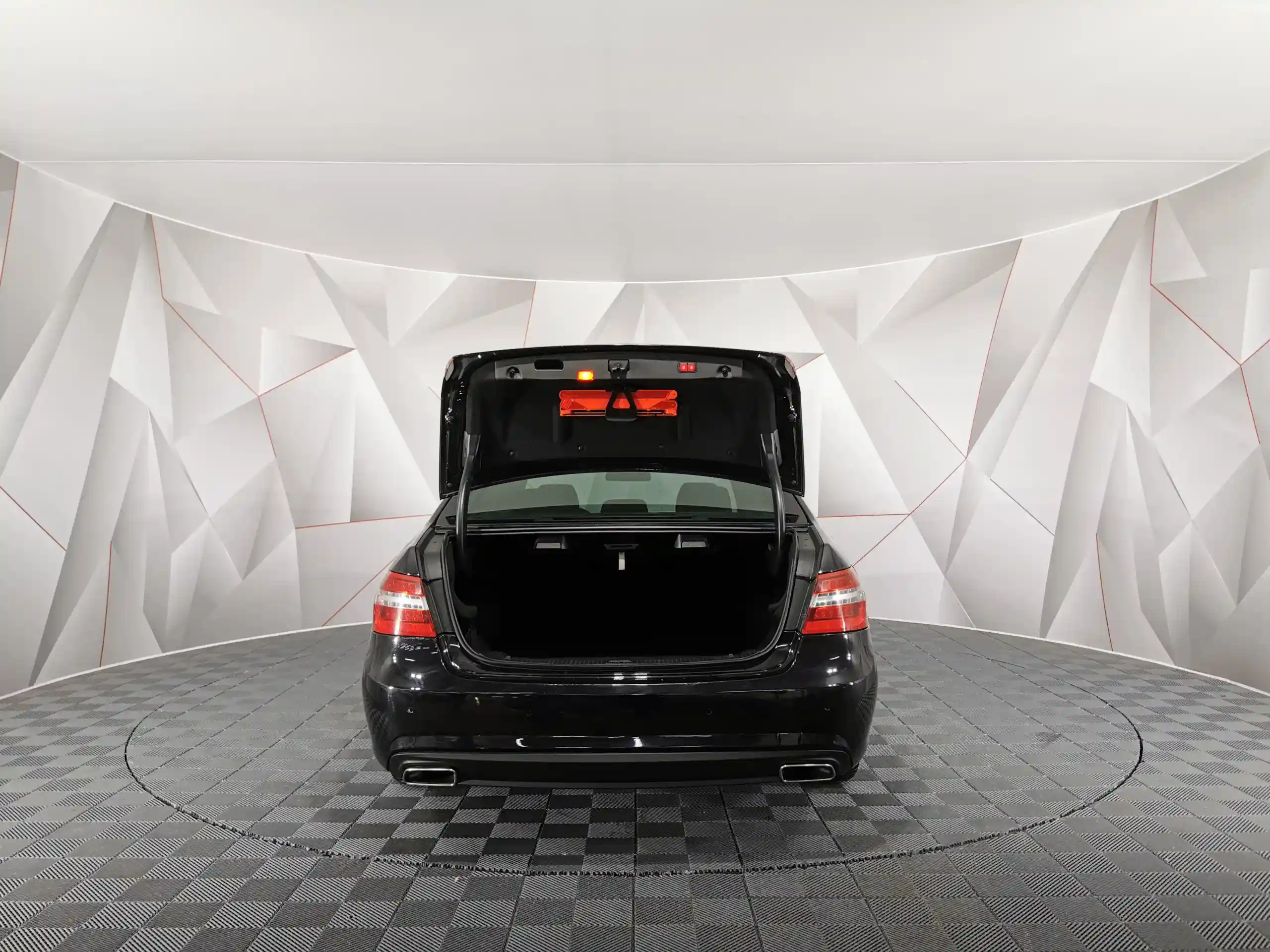 Mercedes-Benz E-Класс 2012