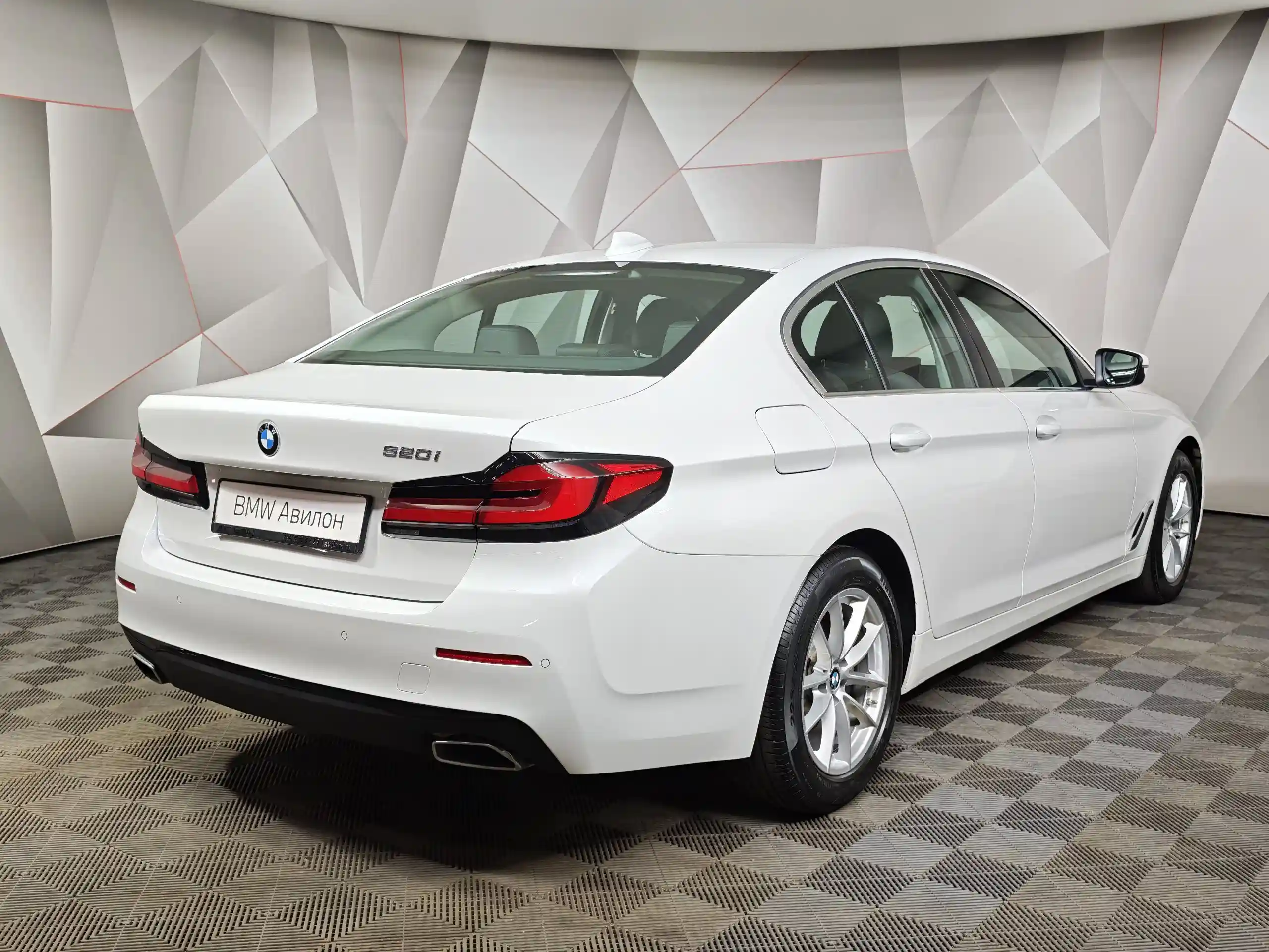 BMW 5 серия 2021
