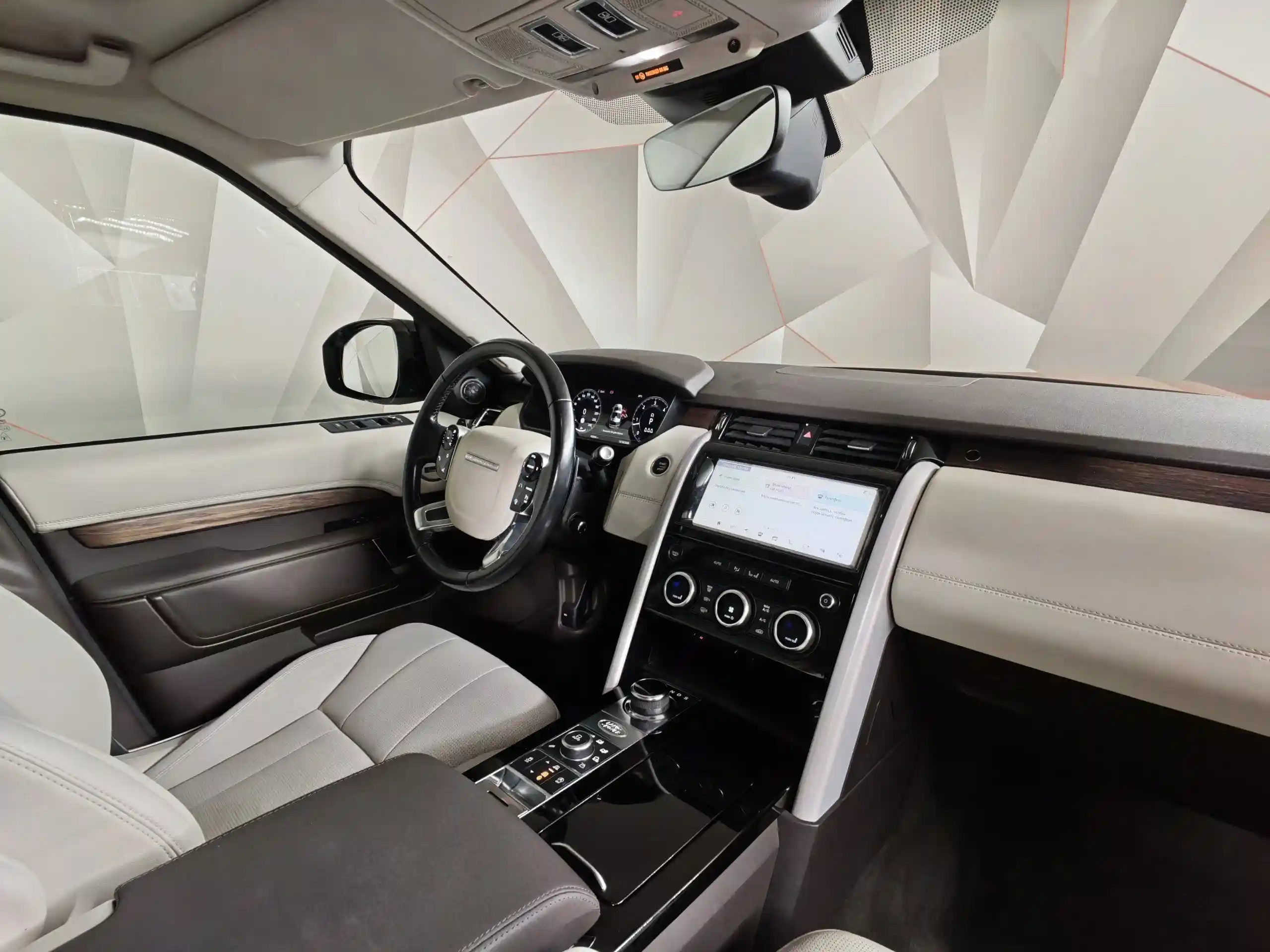 Land Rover Discovery 2018