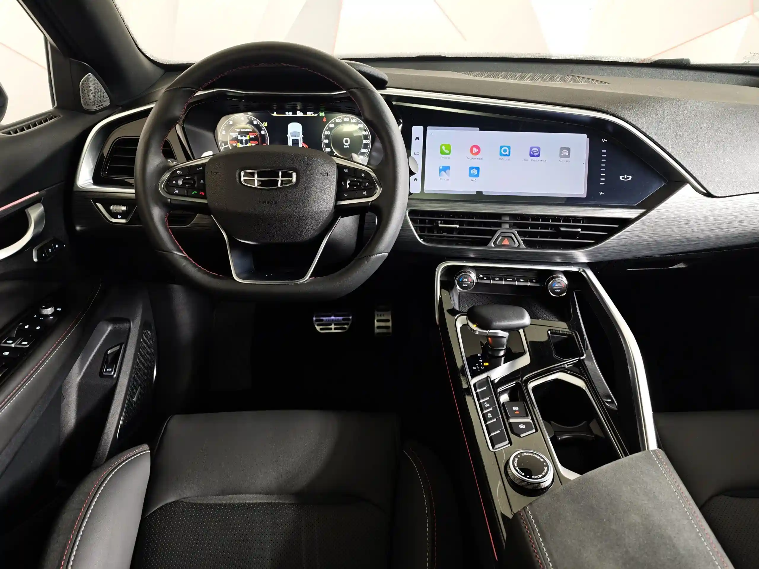 Geely Tugella 2023