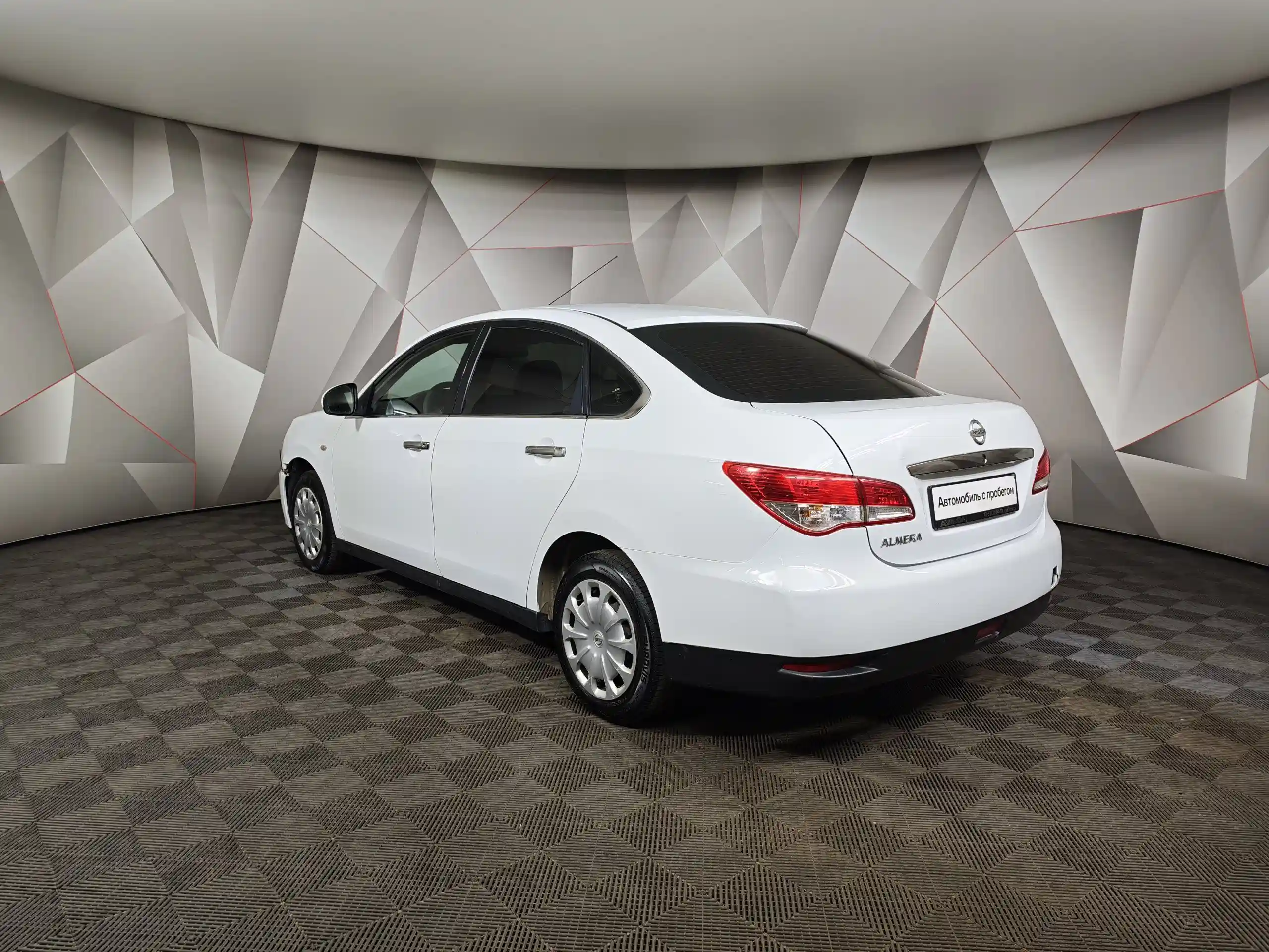 Nissan Almera 2015
