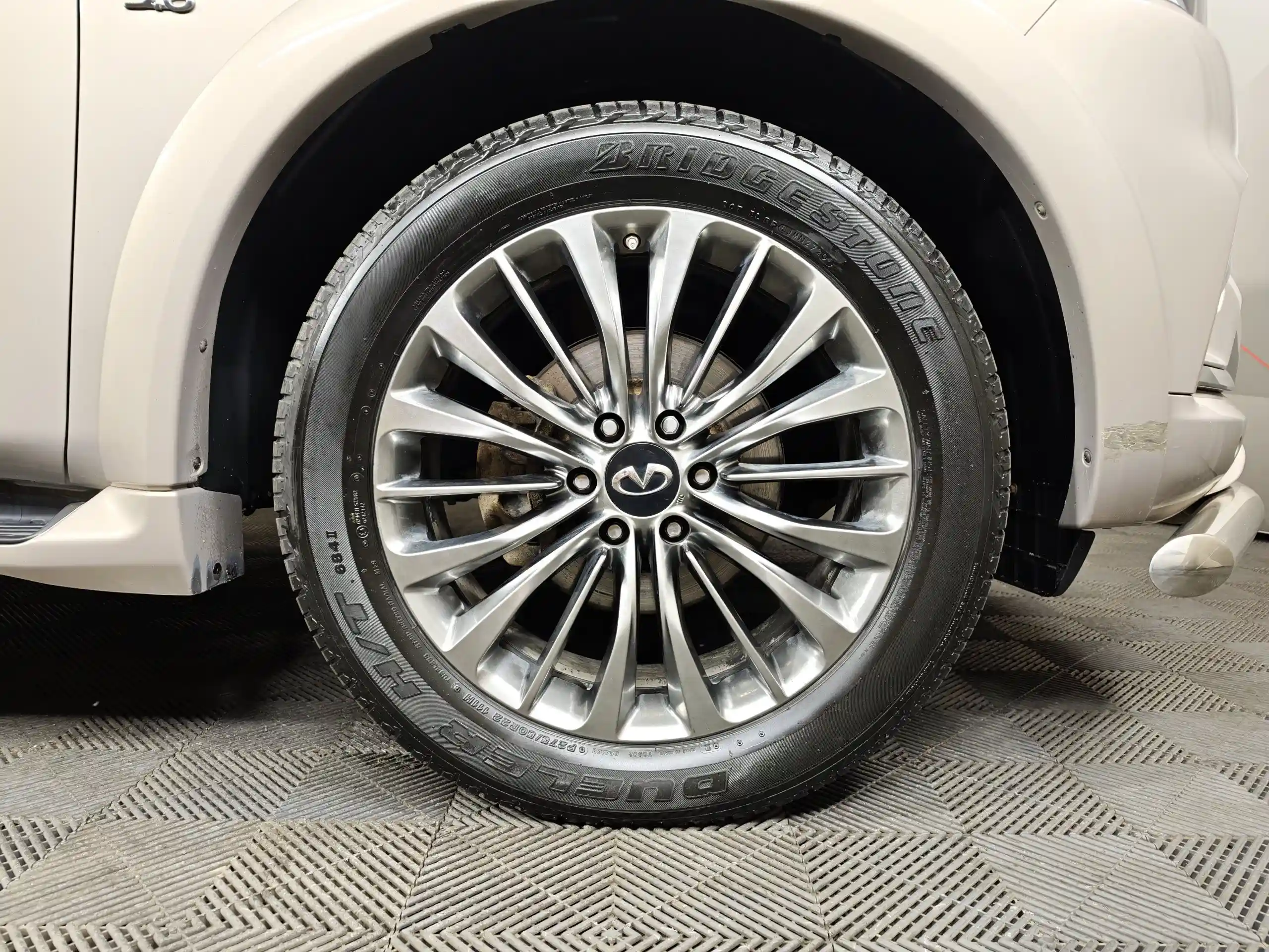 Infiniti QX80 2020