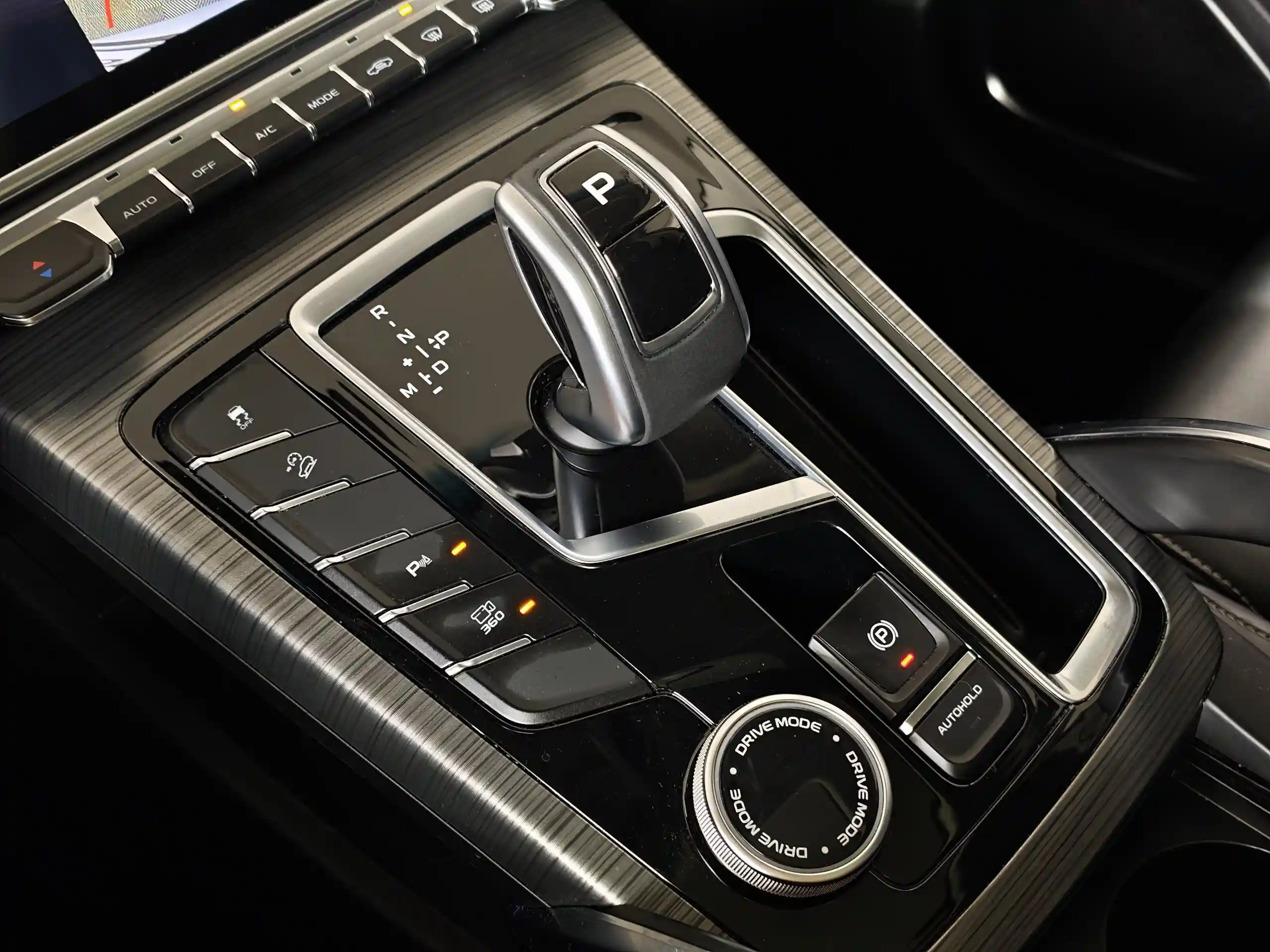 Geely Atlas Pro 2023