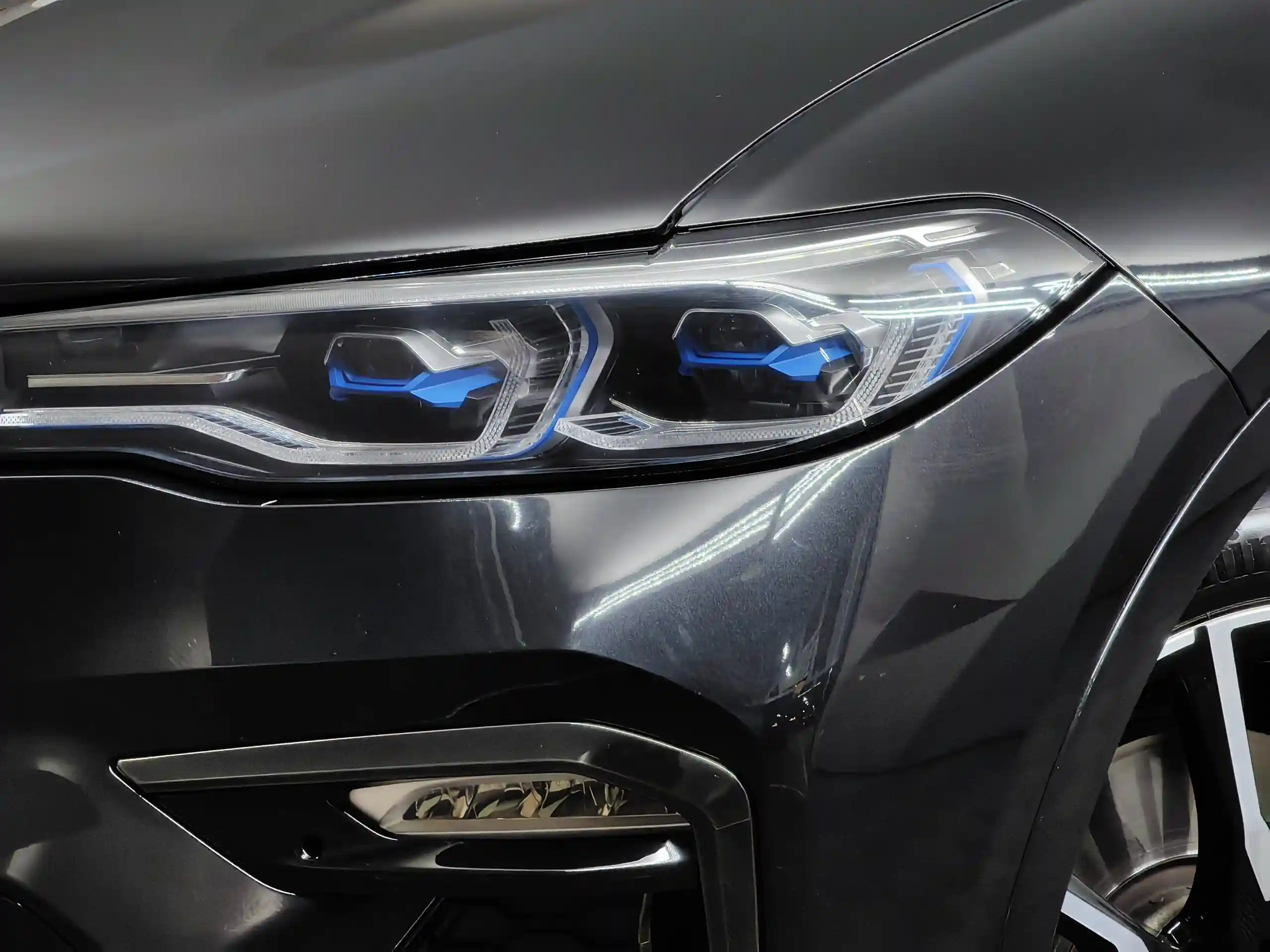 BMW X7 2021