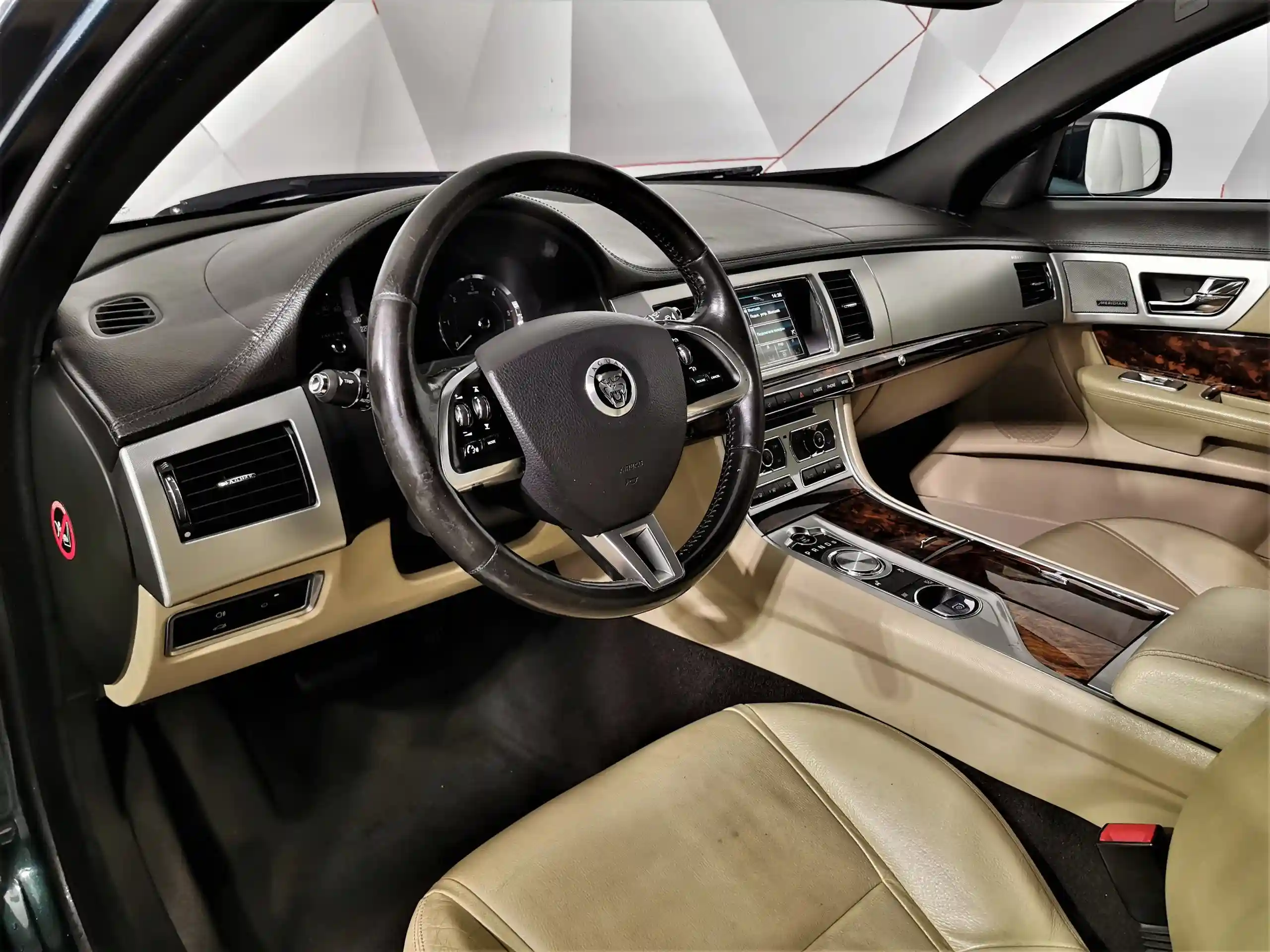 Jaguar XF 2013