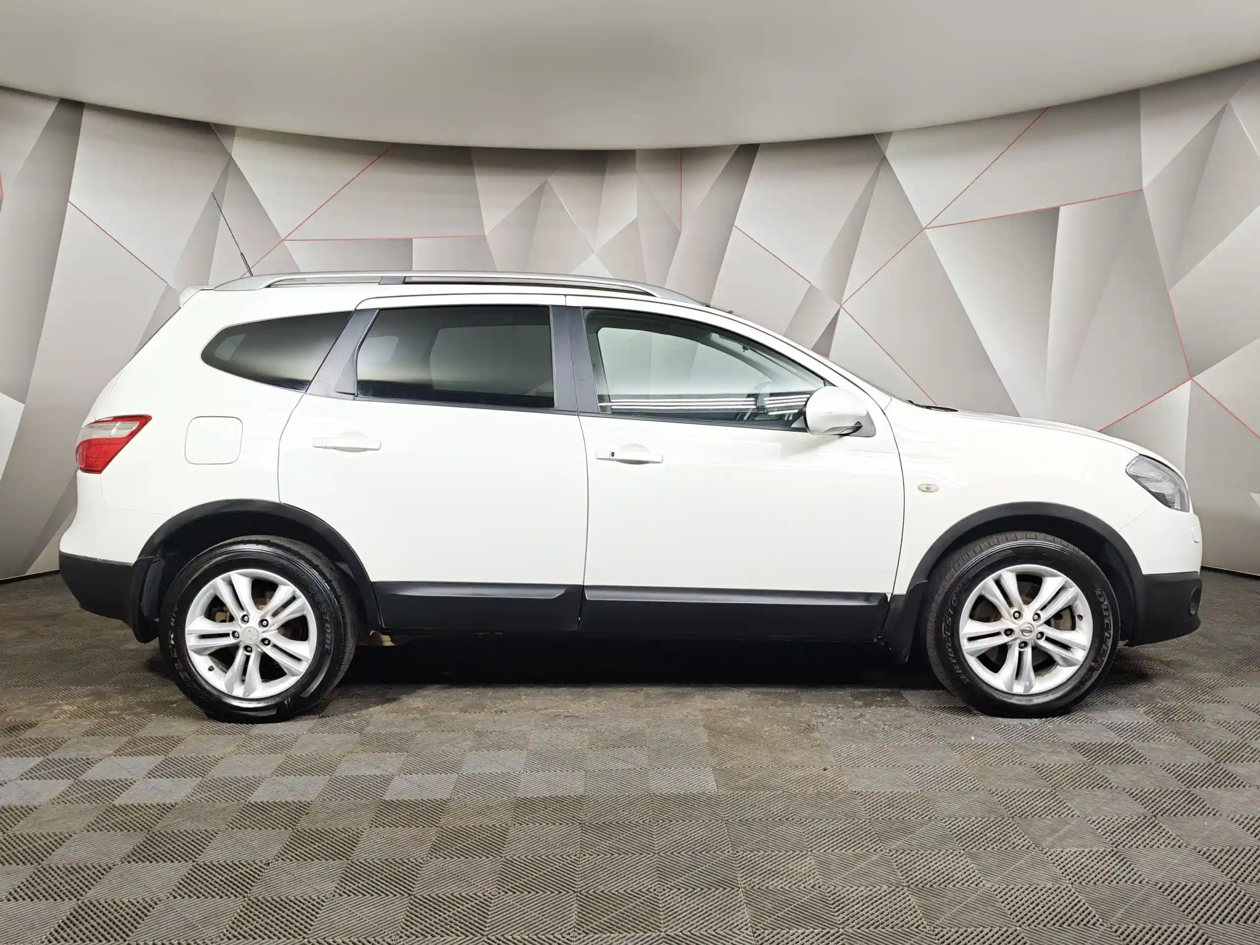 Nissan Qashqai + 2 2010