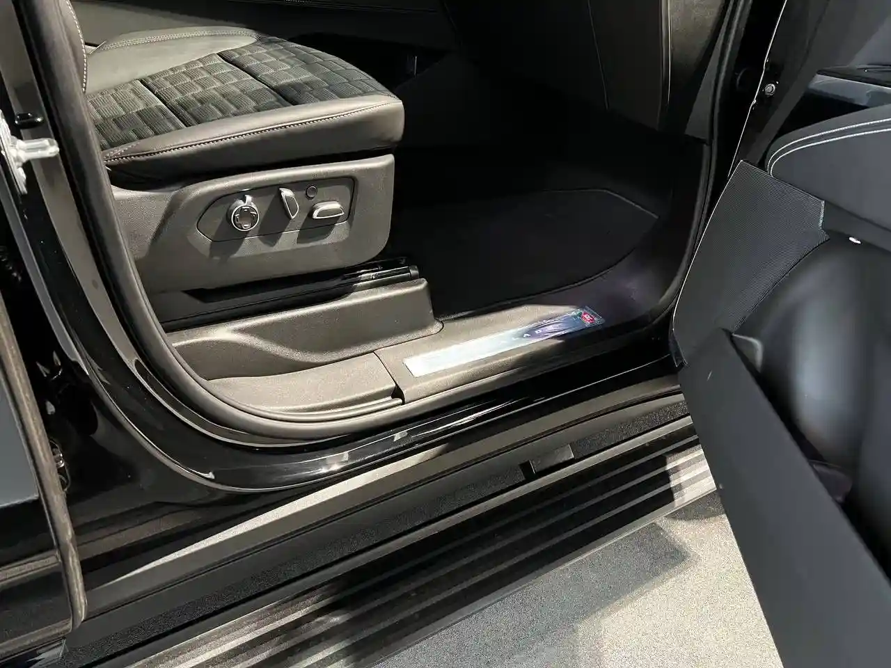 Cadillac Escalade 2025