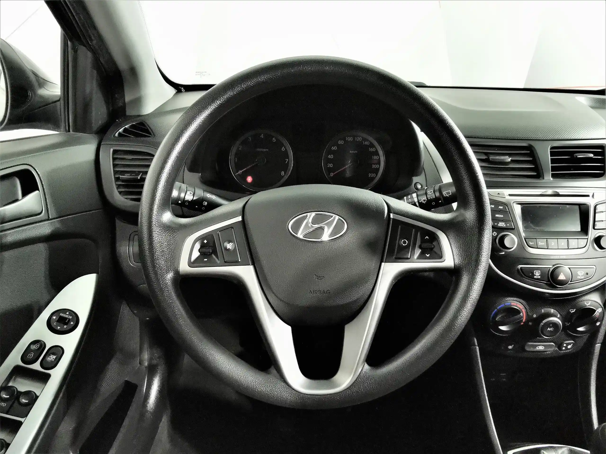 Hyundai Solaris 2014
