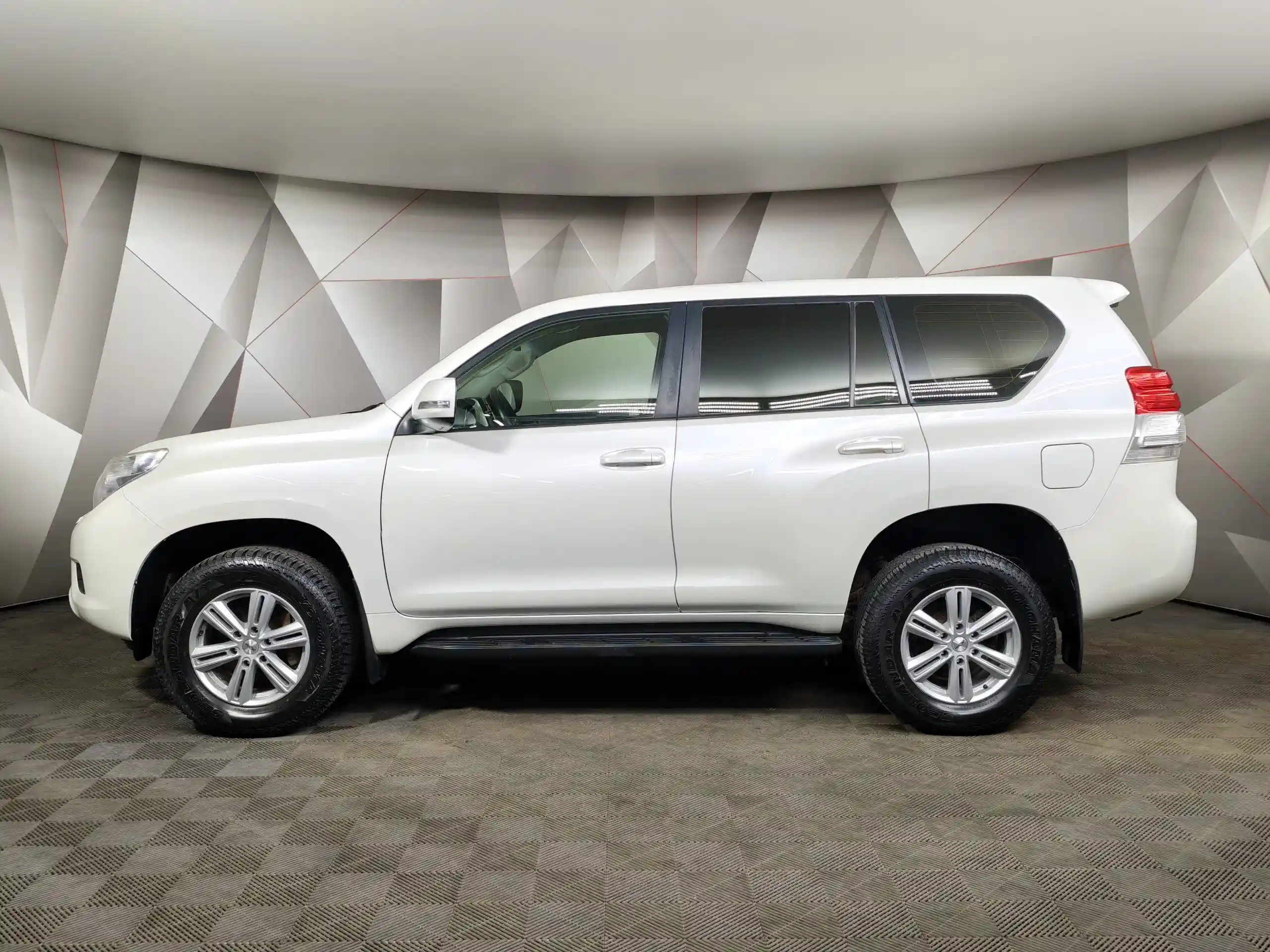 Toyota Land Cruiser Prado 2013