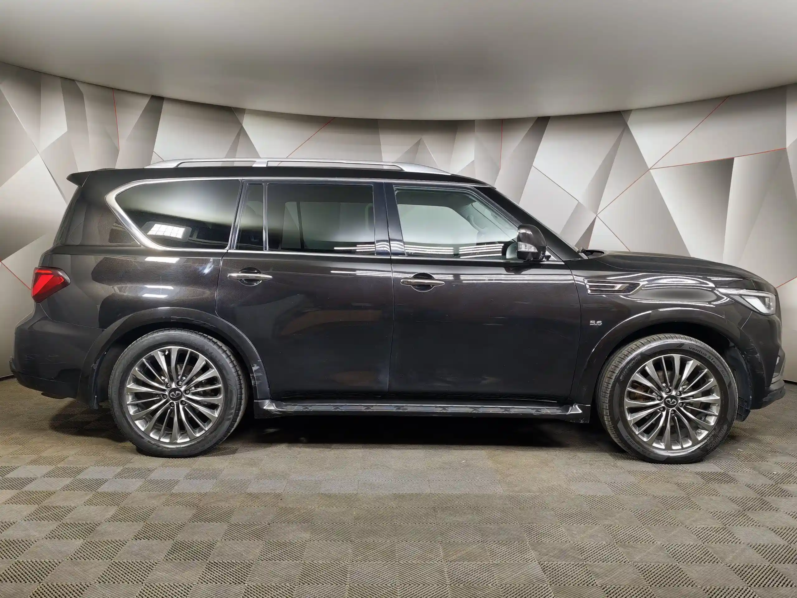 Infiniti QX80 2018