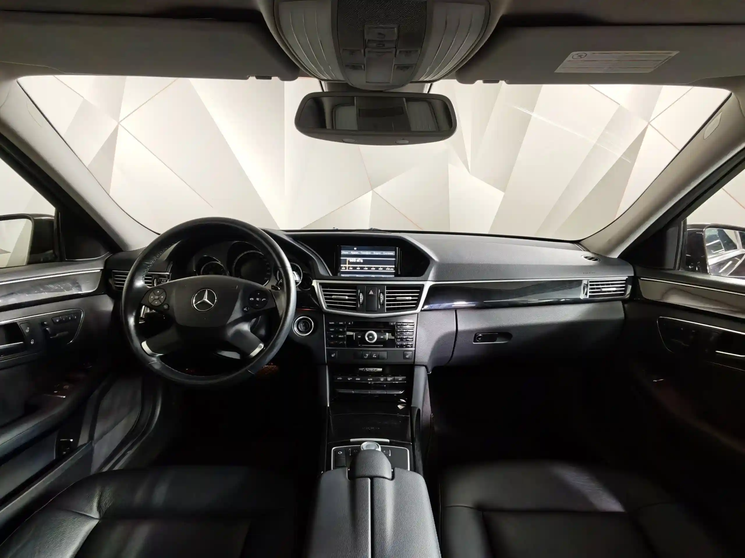 Mercedes-Benz E-Класс 2011