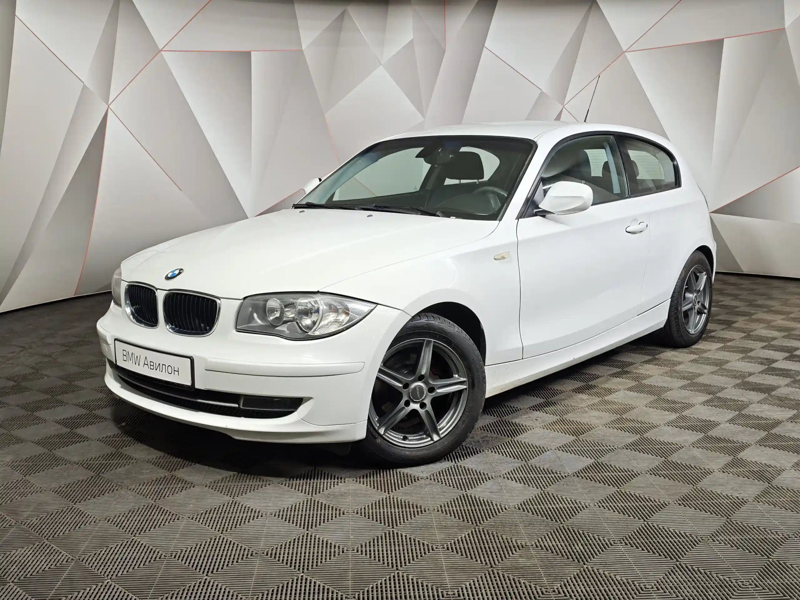 BMW 1 серия 2010